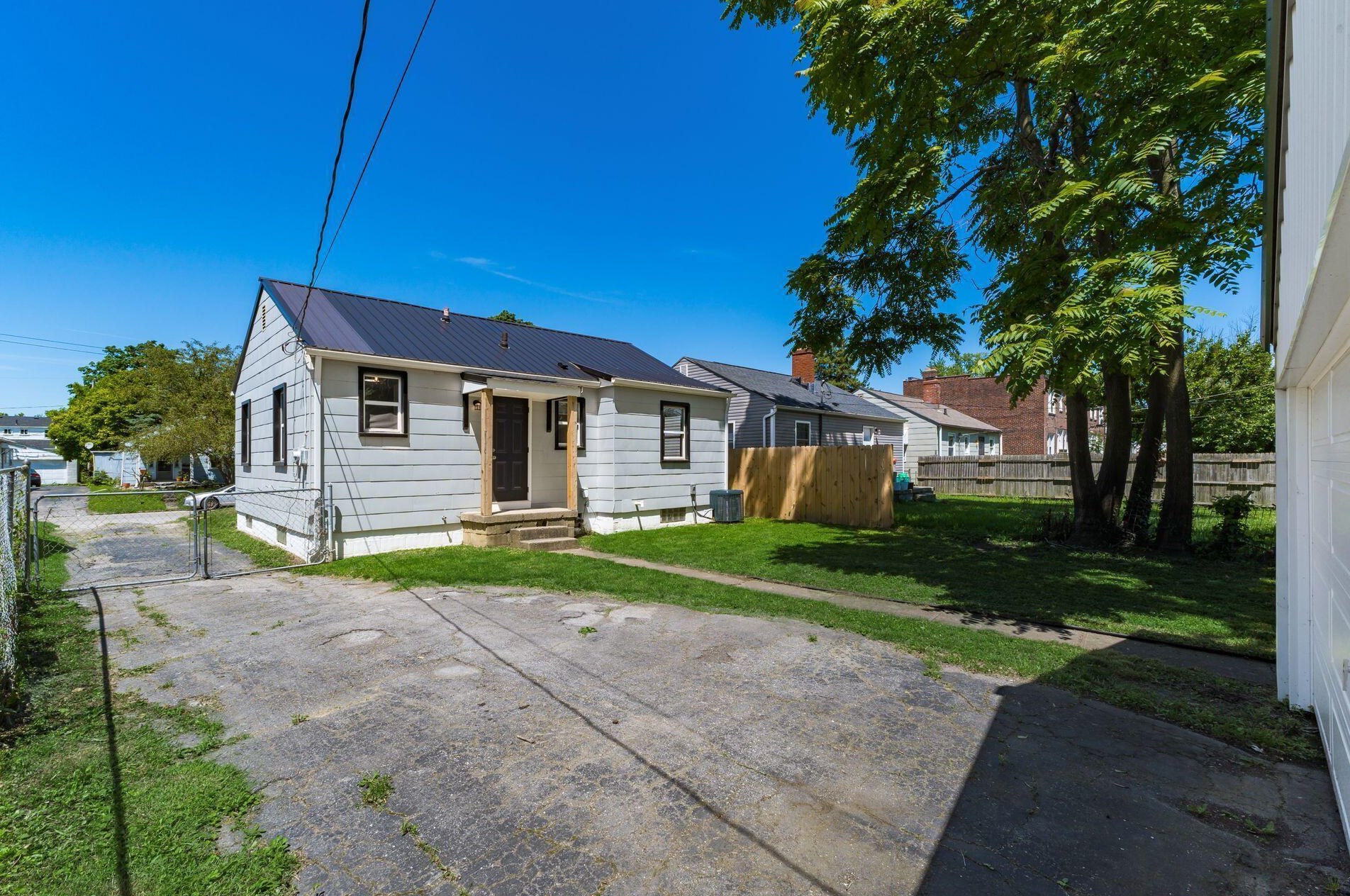 1029 20 Ave, Columbus OH 43211-2403 exterior