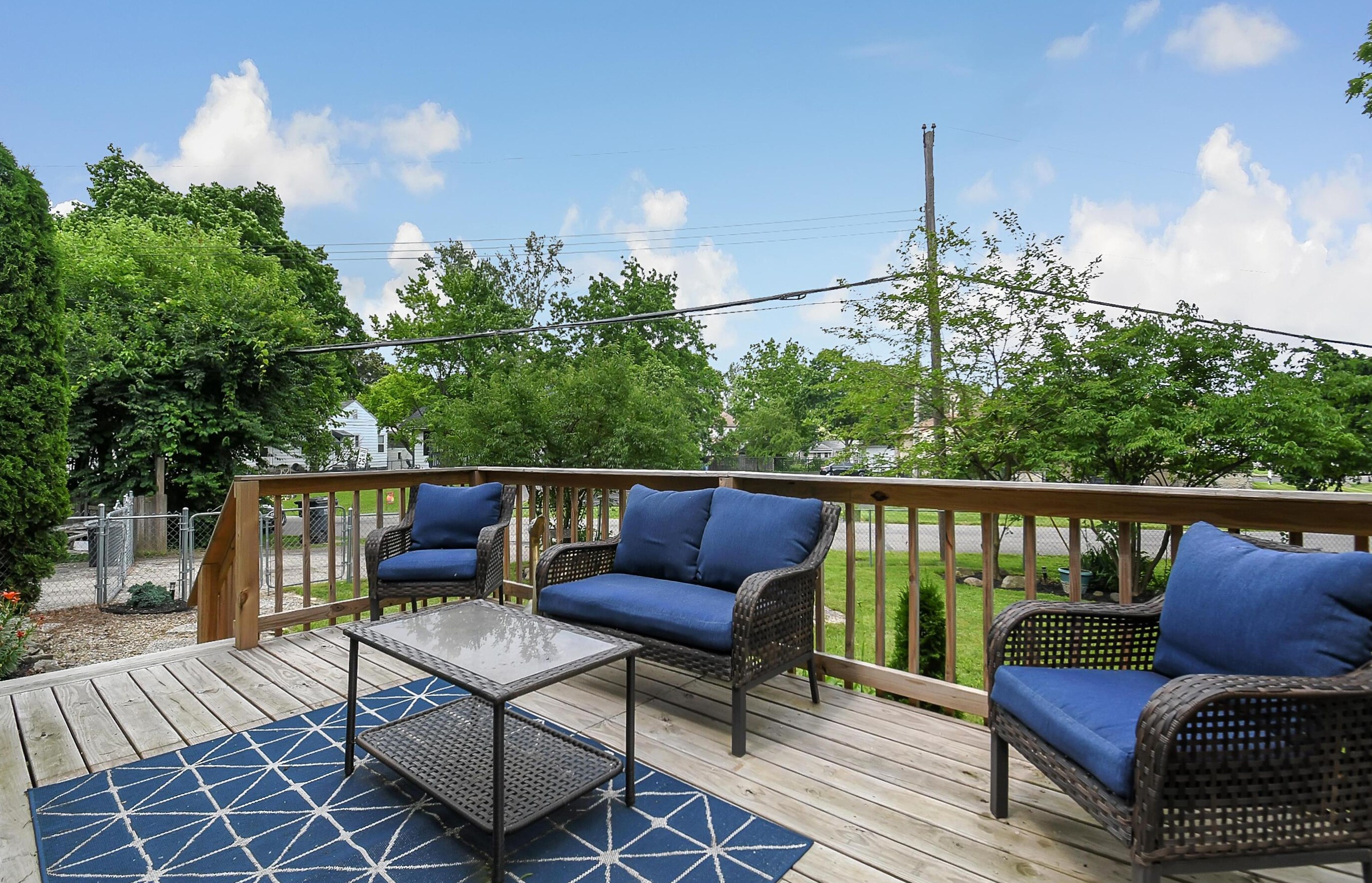 1033 Harrisburg Pike, Columbus OH 43223-2851 exterior