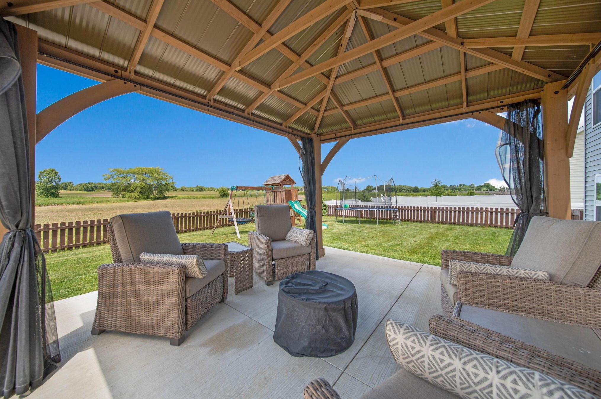 184 Thrush Cir, Pickerington OH  43147-7796 exterior