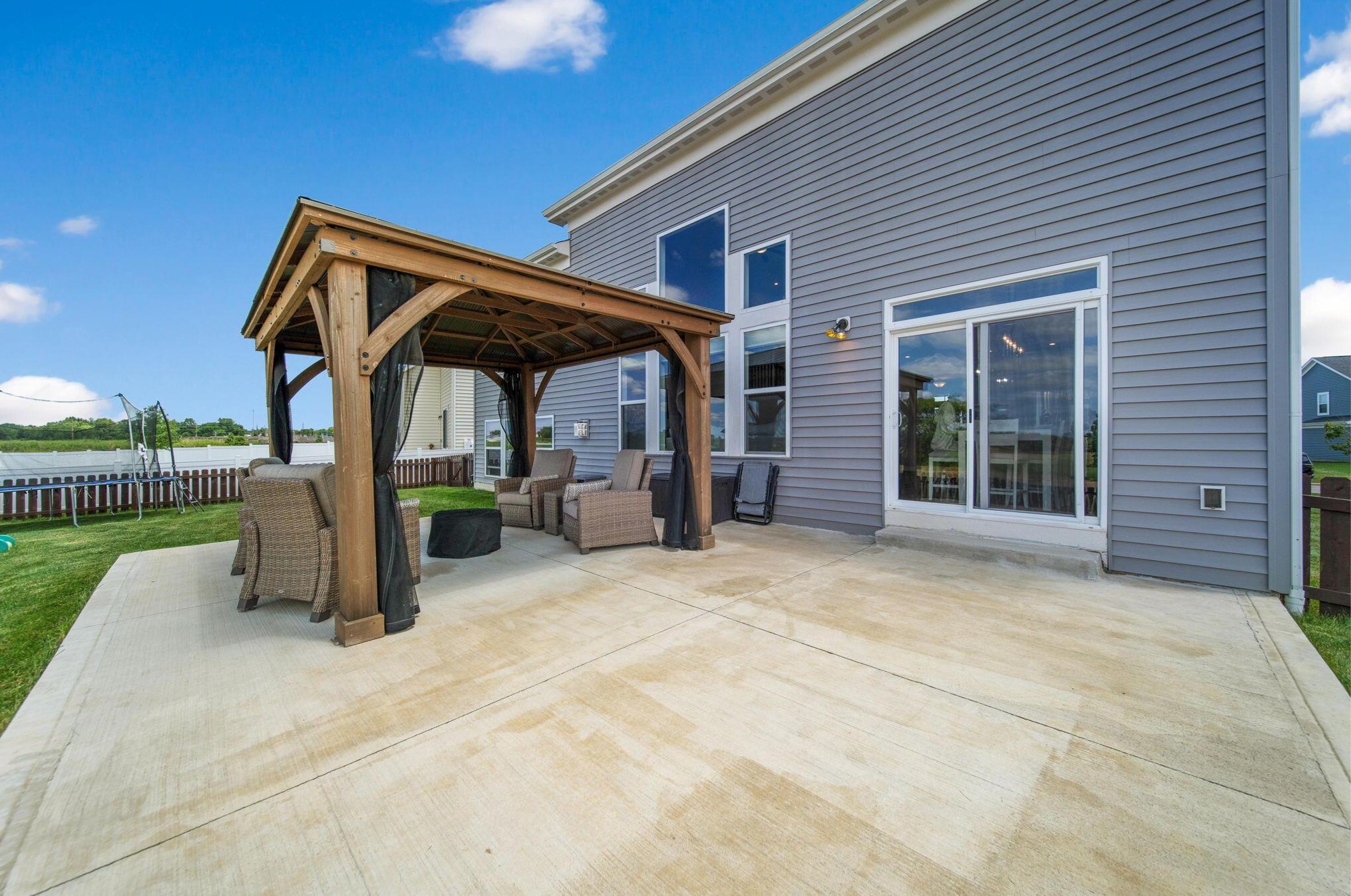 184 Thrush Cir, Pickerington OH  43147-7796 exterior