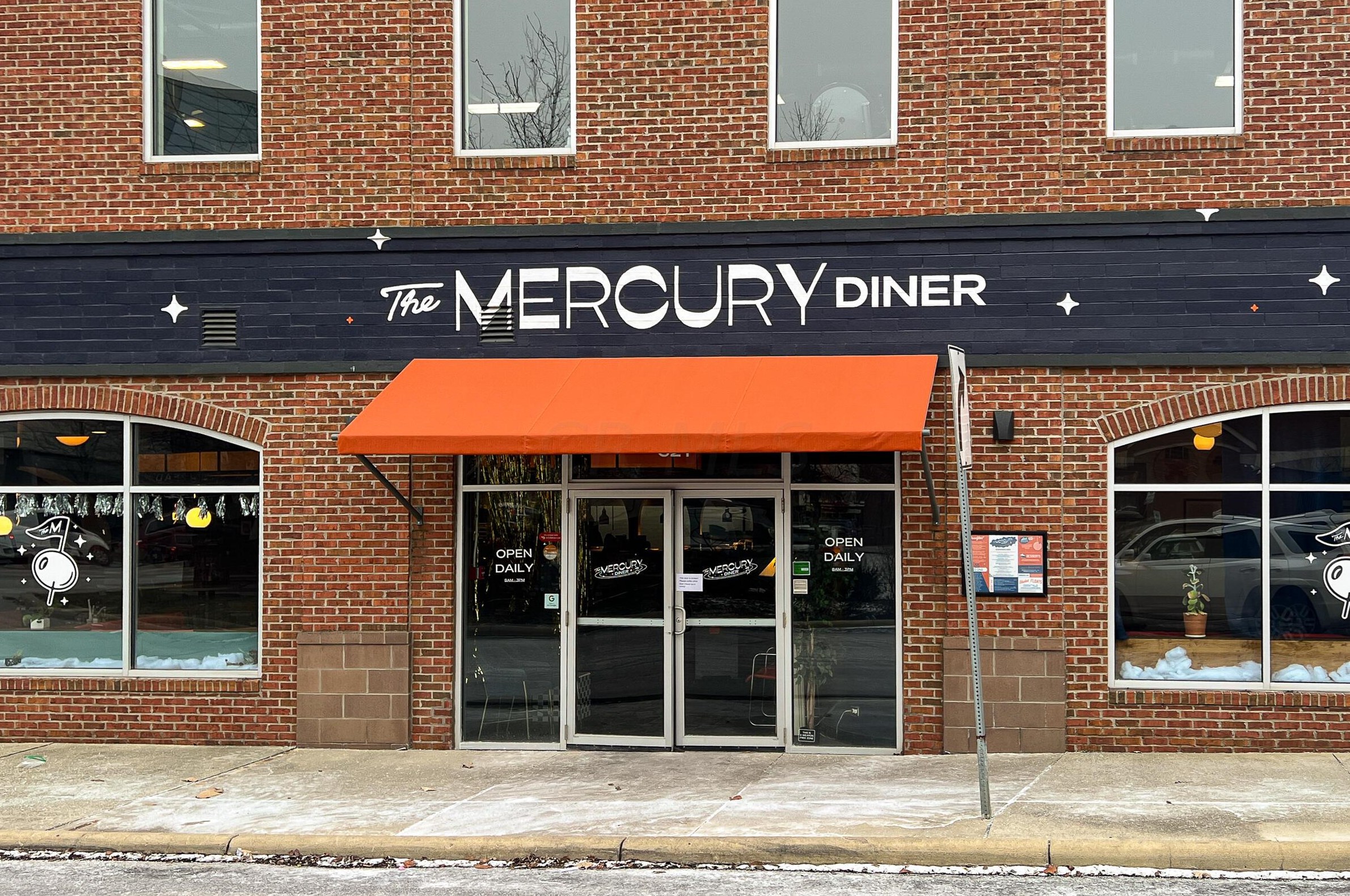 587 Grant Ave, Columbus OH 43215-2146 exterior