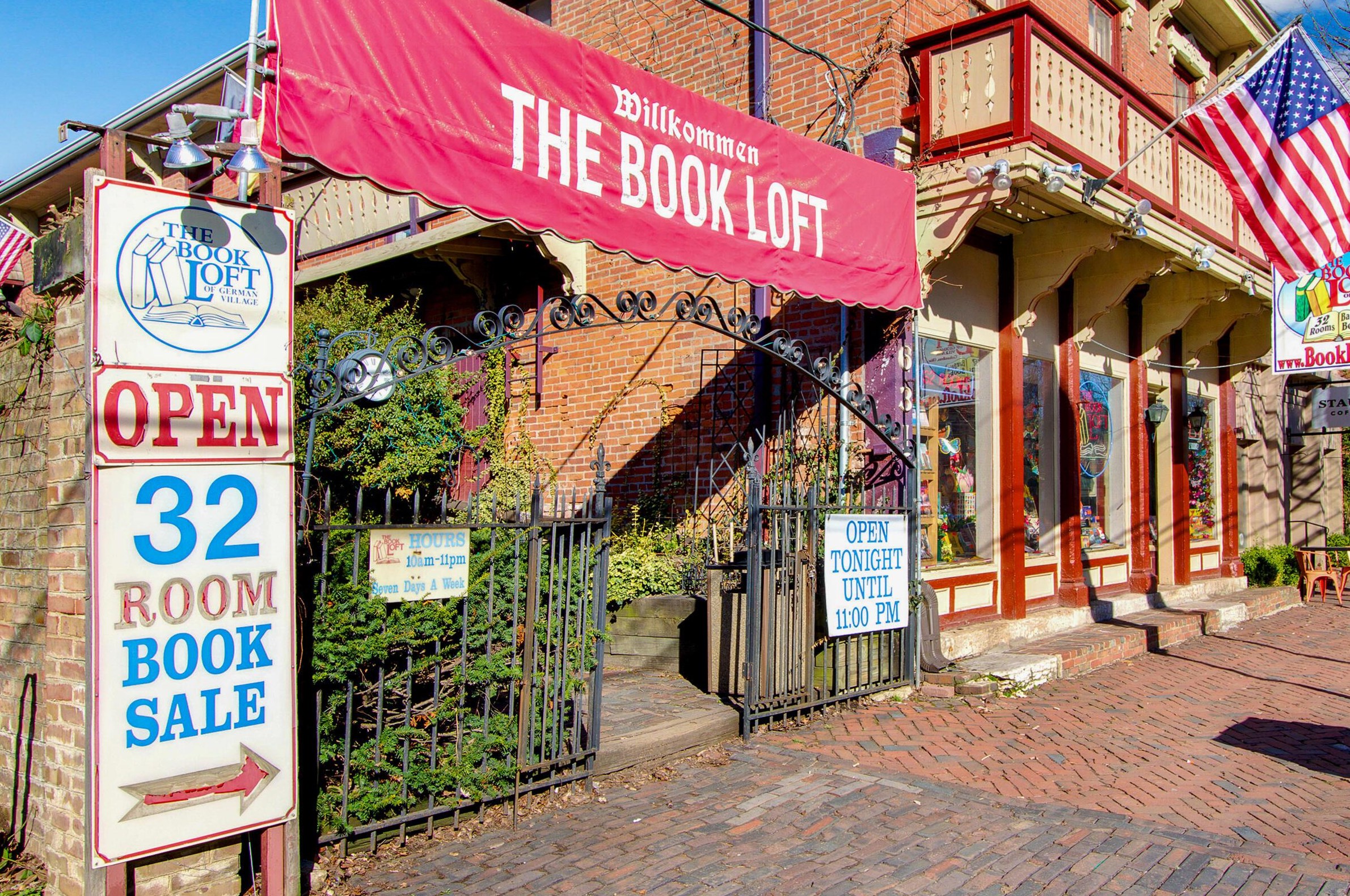 587 Grant Ave, Columbus OH 43215-2146 exterior