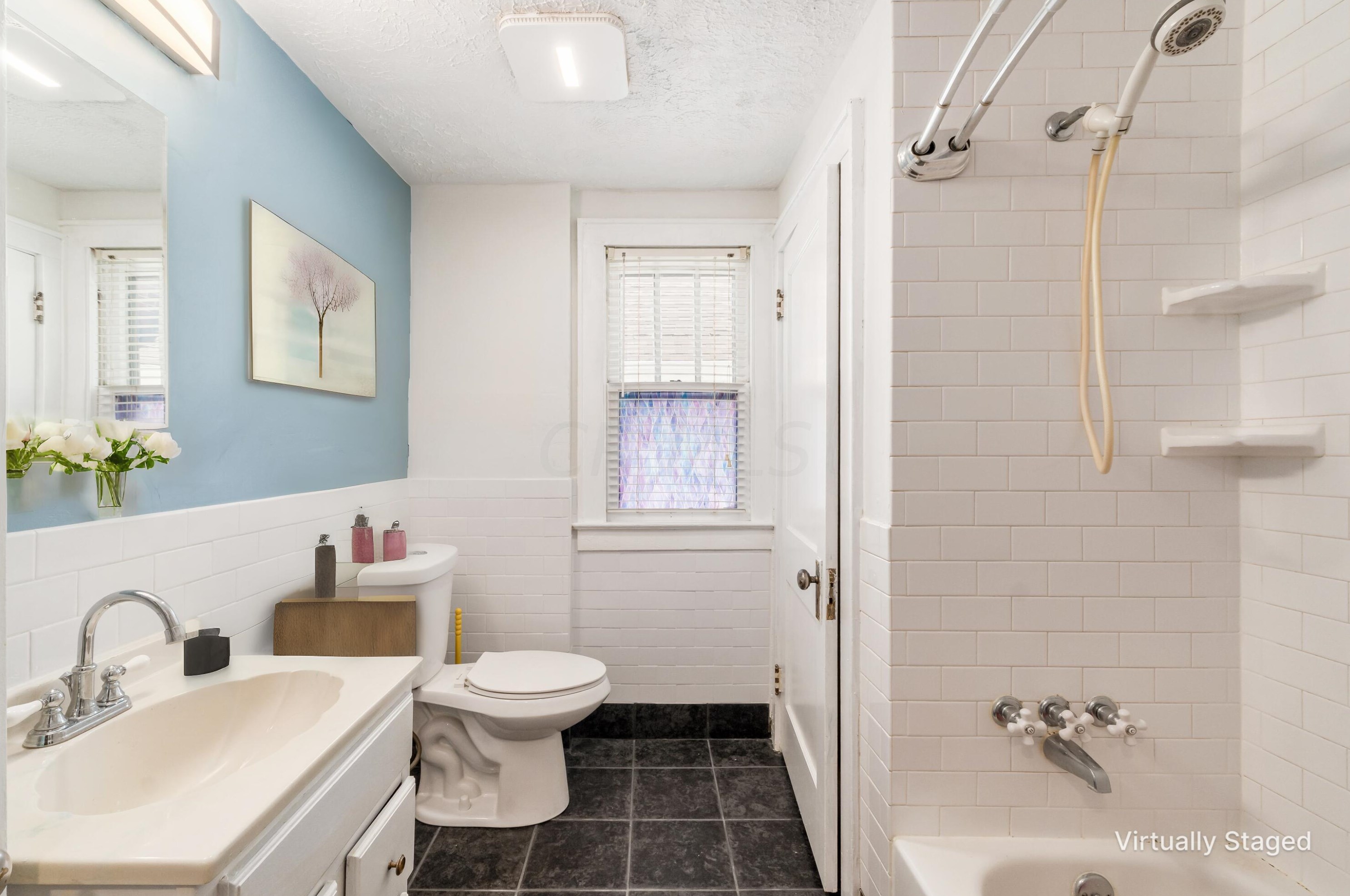 650 Hilltonia Ave, Columbus OH 43223-1704 exterior