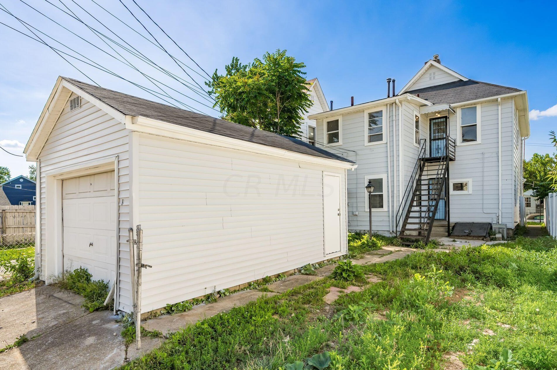 1473 Thomas Ave, Columbus OH  43223-1927 exterior
