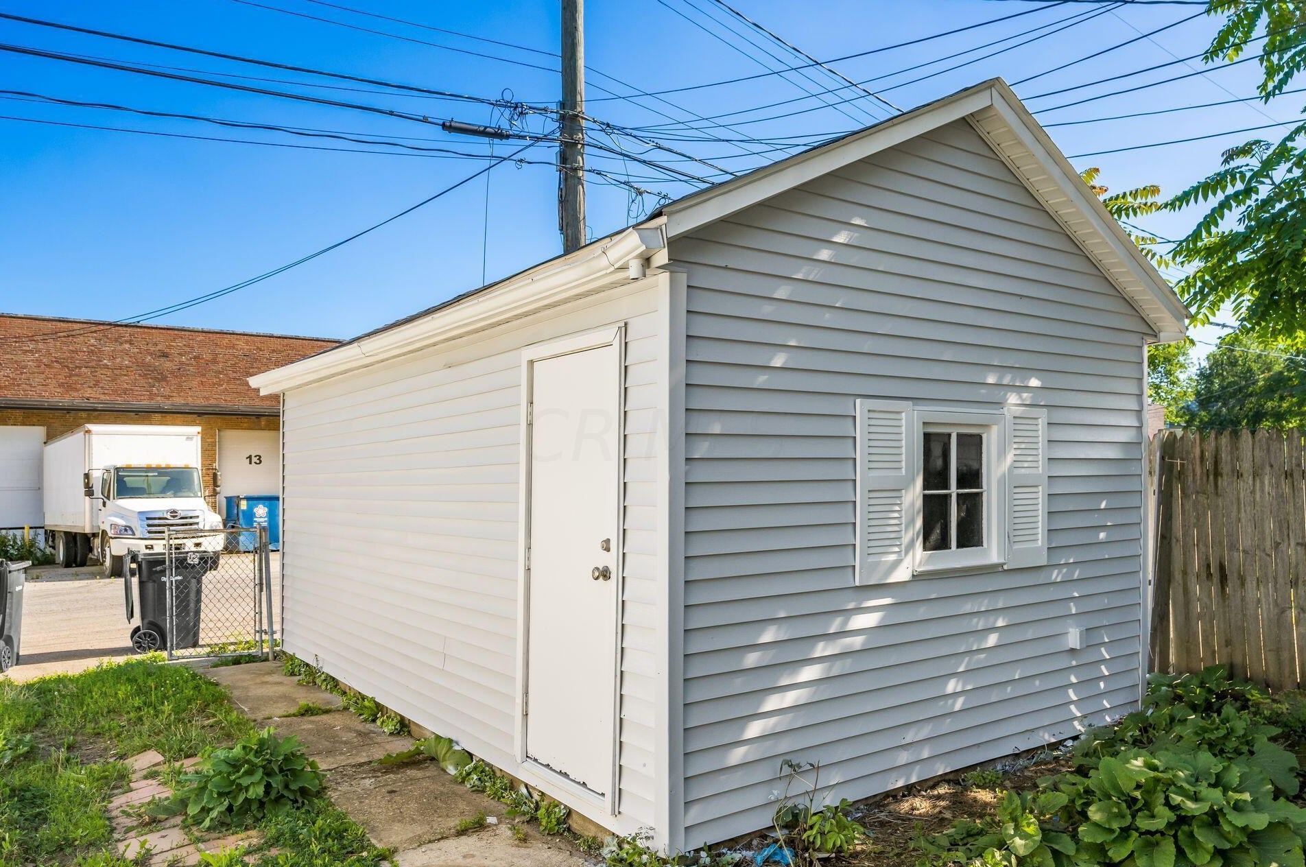 1473 Thomas Ave, Columbus OH  43223-1927 exterior
