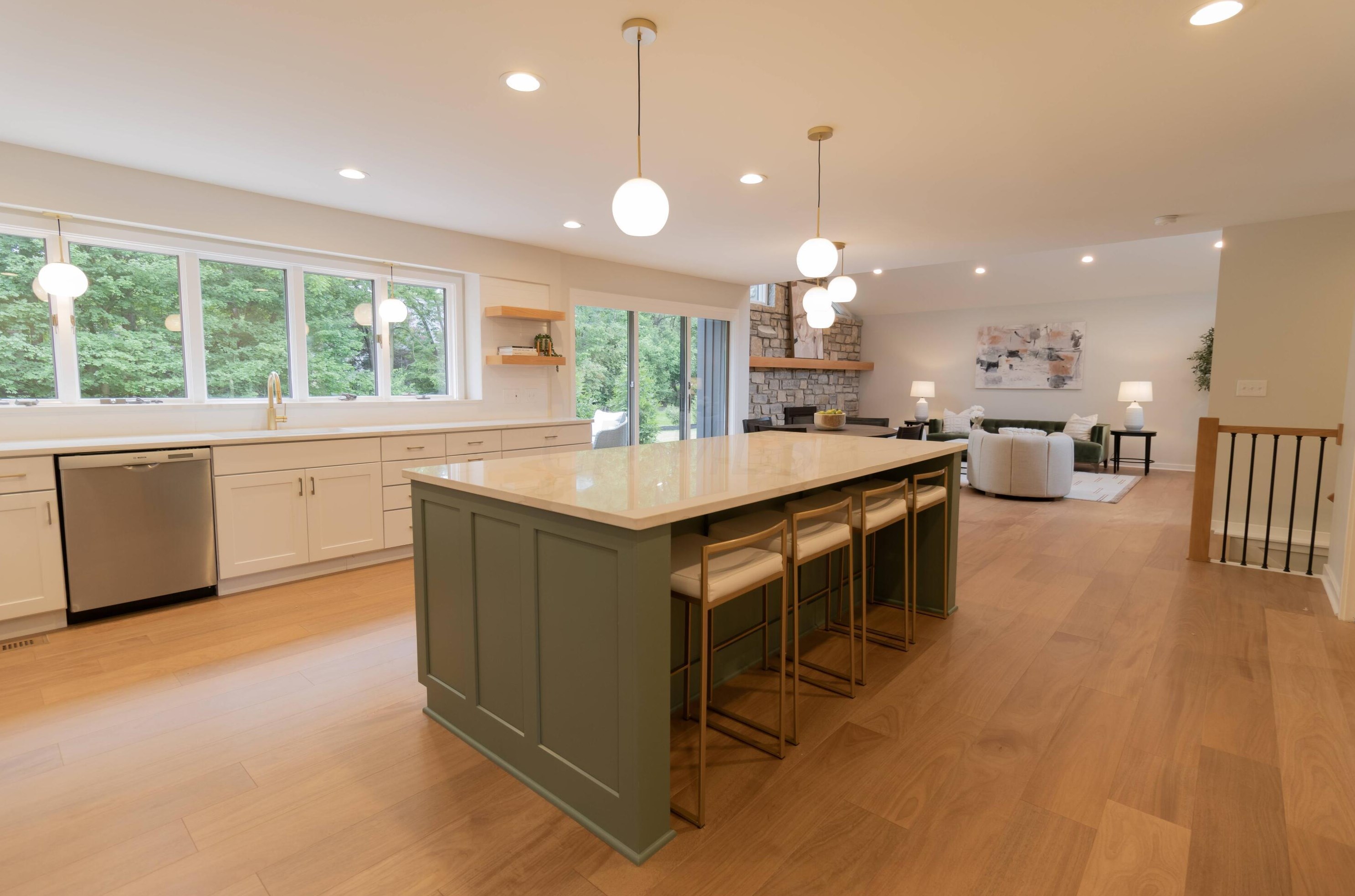 563 Laurel Ridge Dr, Columbus OH  43230-6106 exterior