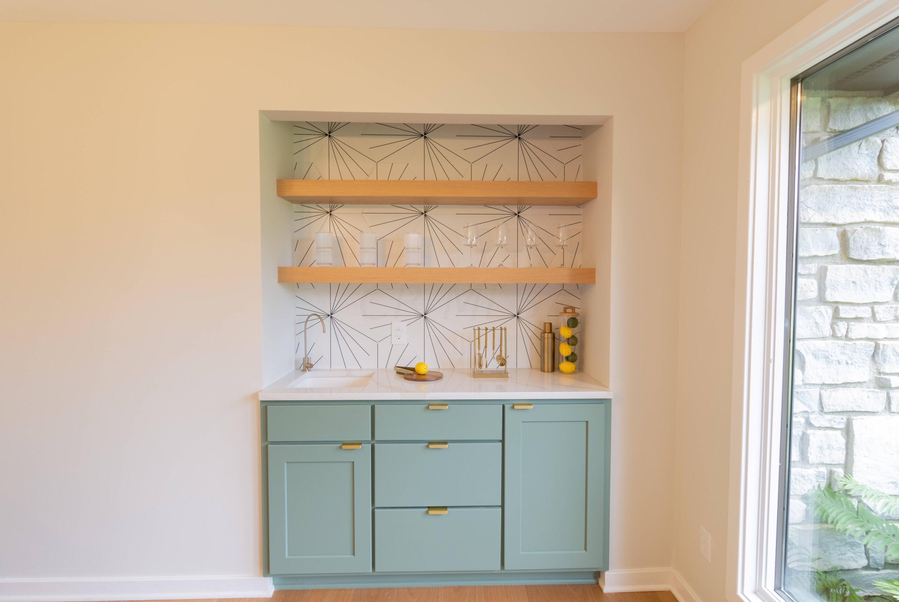 563 Laurel Ridge Dr, Columbus OH  43230-6106 exterior