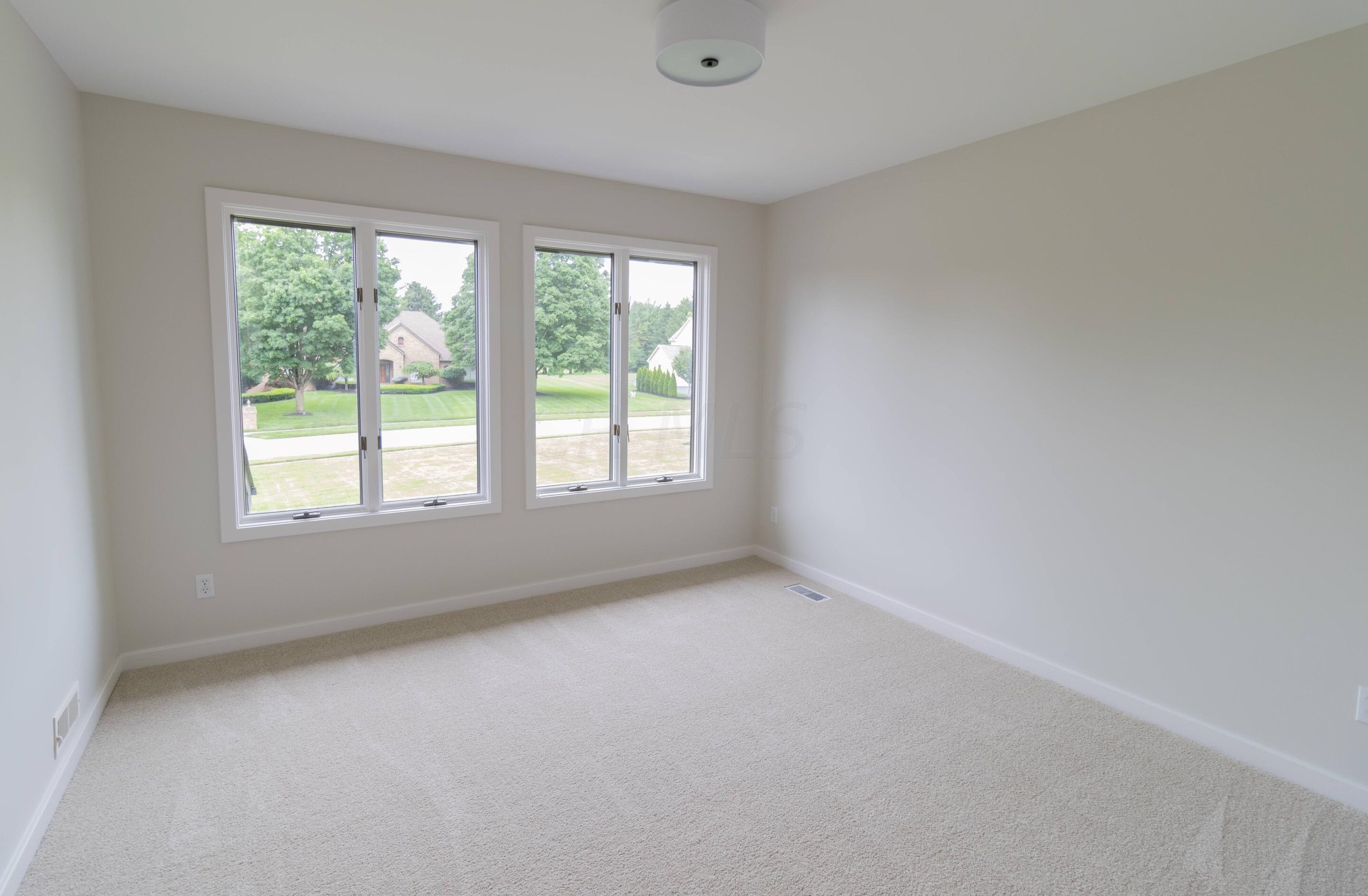 563 Laurel Ridge Dr, Columbus OH  43230-6106 exterior