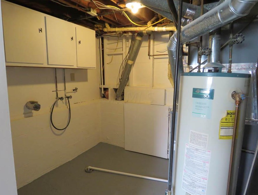 176 Hague Ave, Columbus OH 43204-1617 exterior