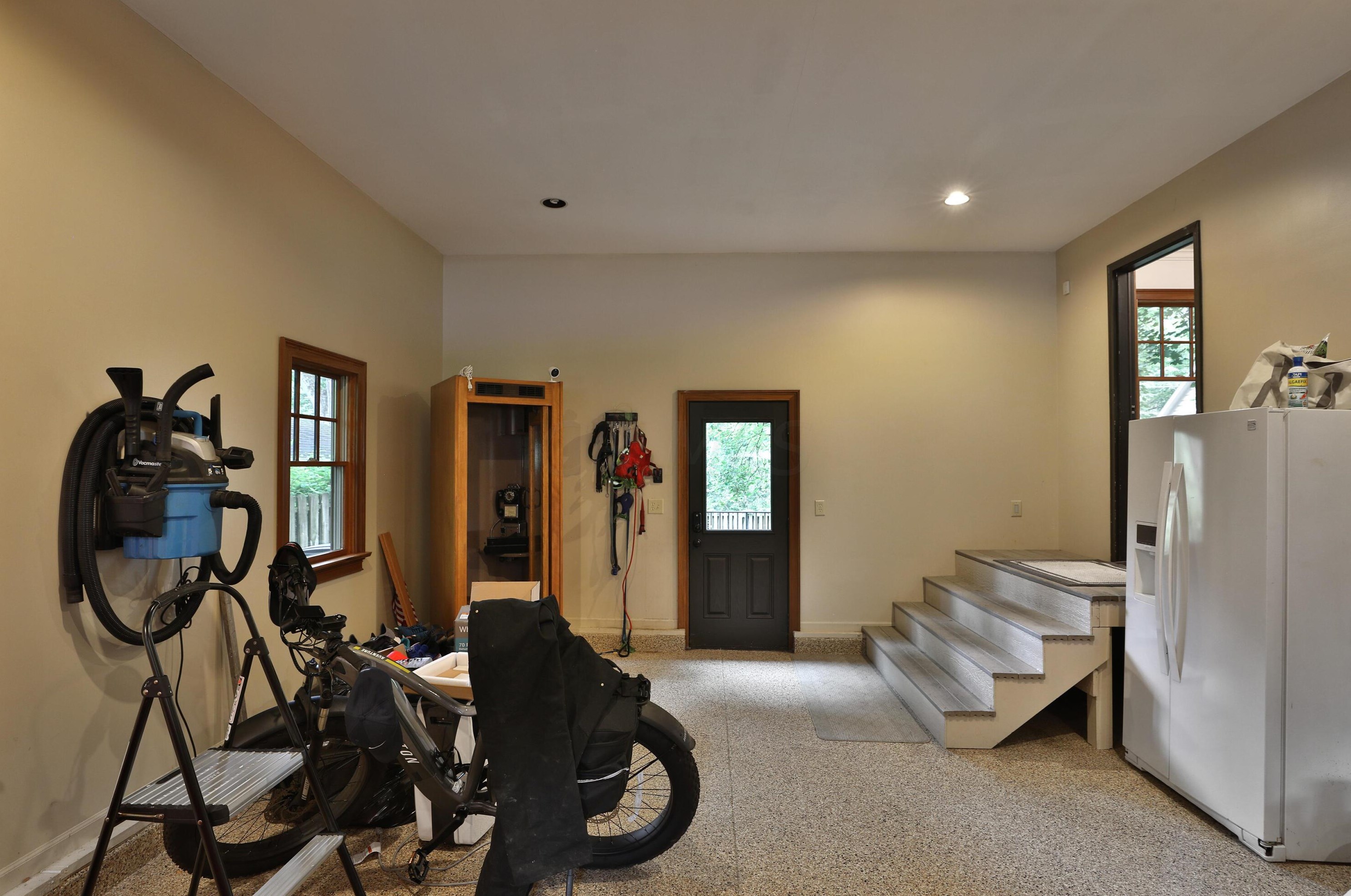 5803 Dover Ct, Columbus OH 43085-3806 exterior