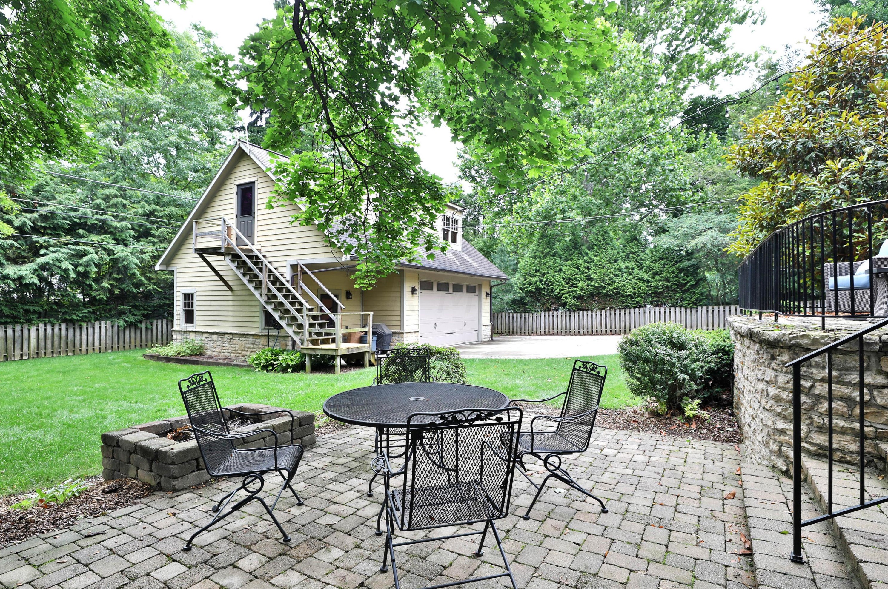 5803 Dover Ct, Columbus OH 43085-3806 exterior