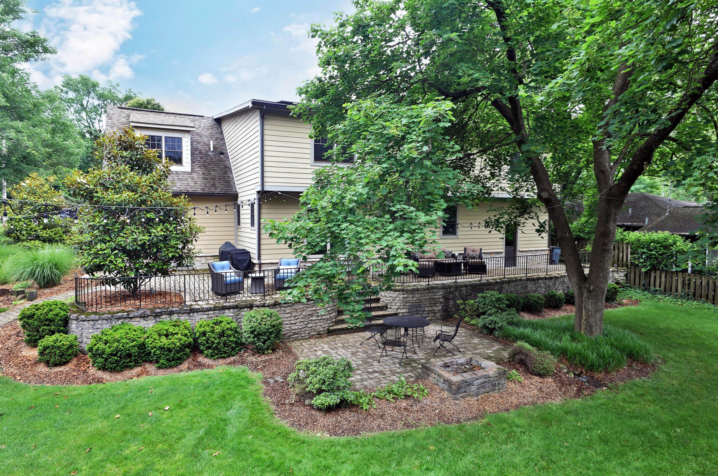 5803 Dover Ct, Columbus OH 43085-3806 exterior