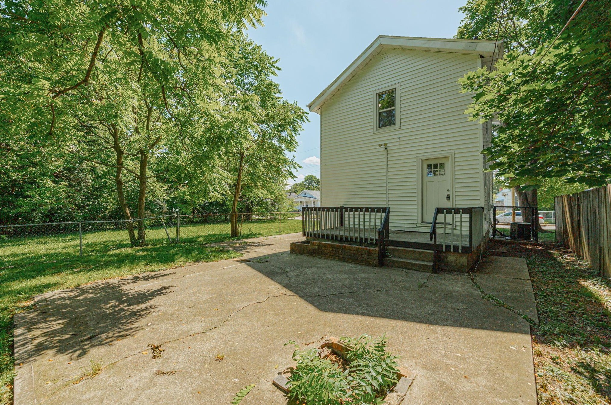 262 Lechner Ave, Columbus OH 43223-1119 exterior