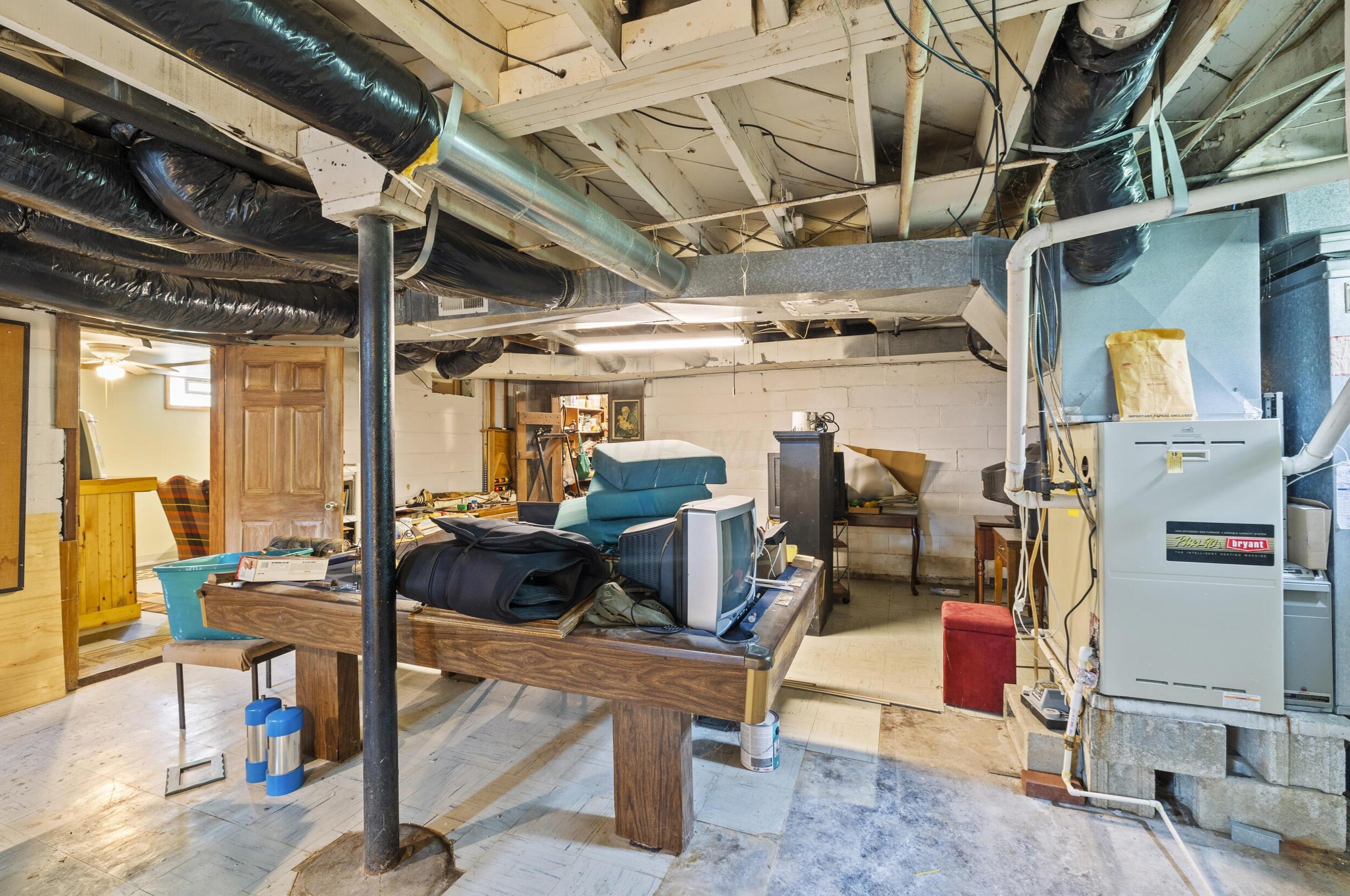 23 Torrence Rd, Columbus OH 43214-3841 exterior