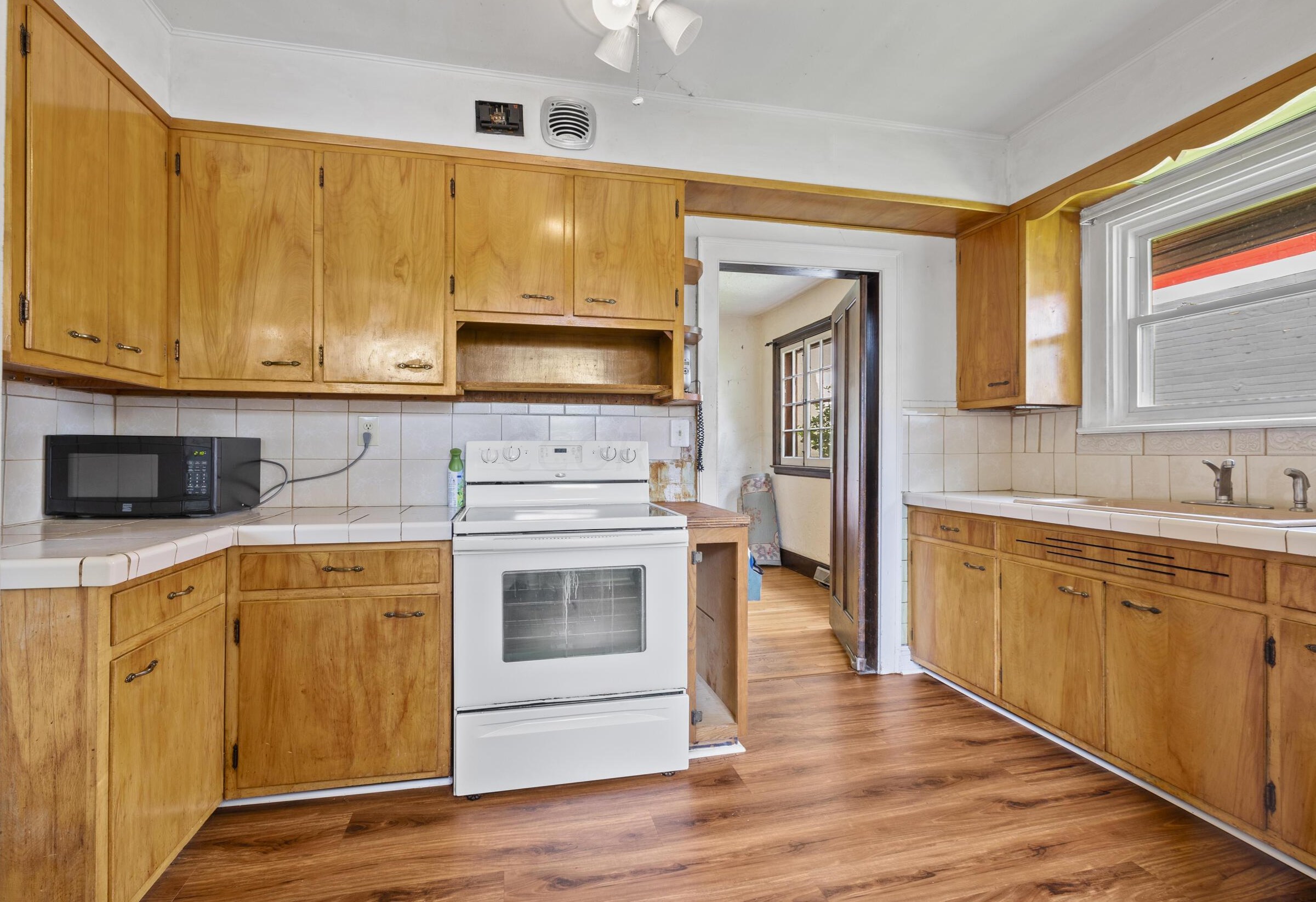 23 Torrence Rd, Columbus OH 43214-3841 exterior