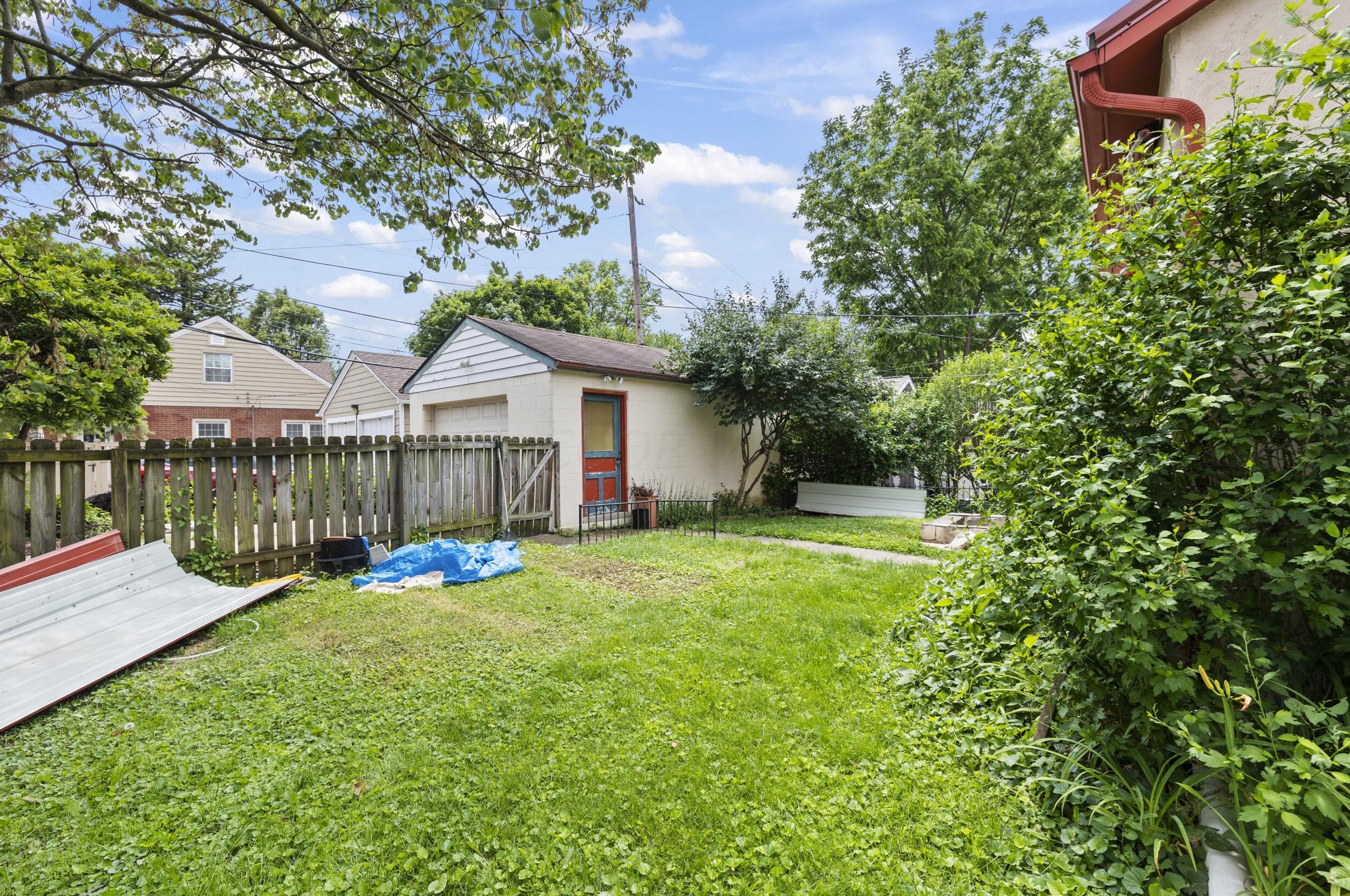 23 Torrence Rd, Columbus OH 43214-3841 exterior