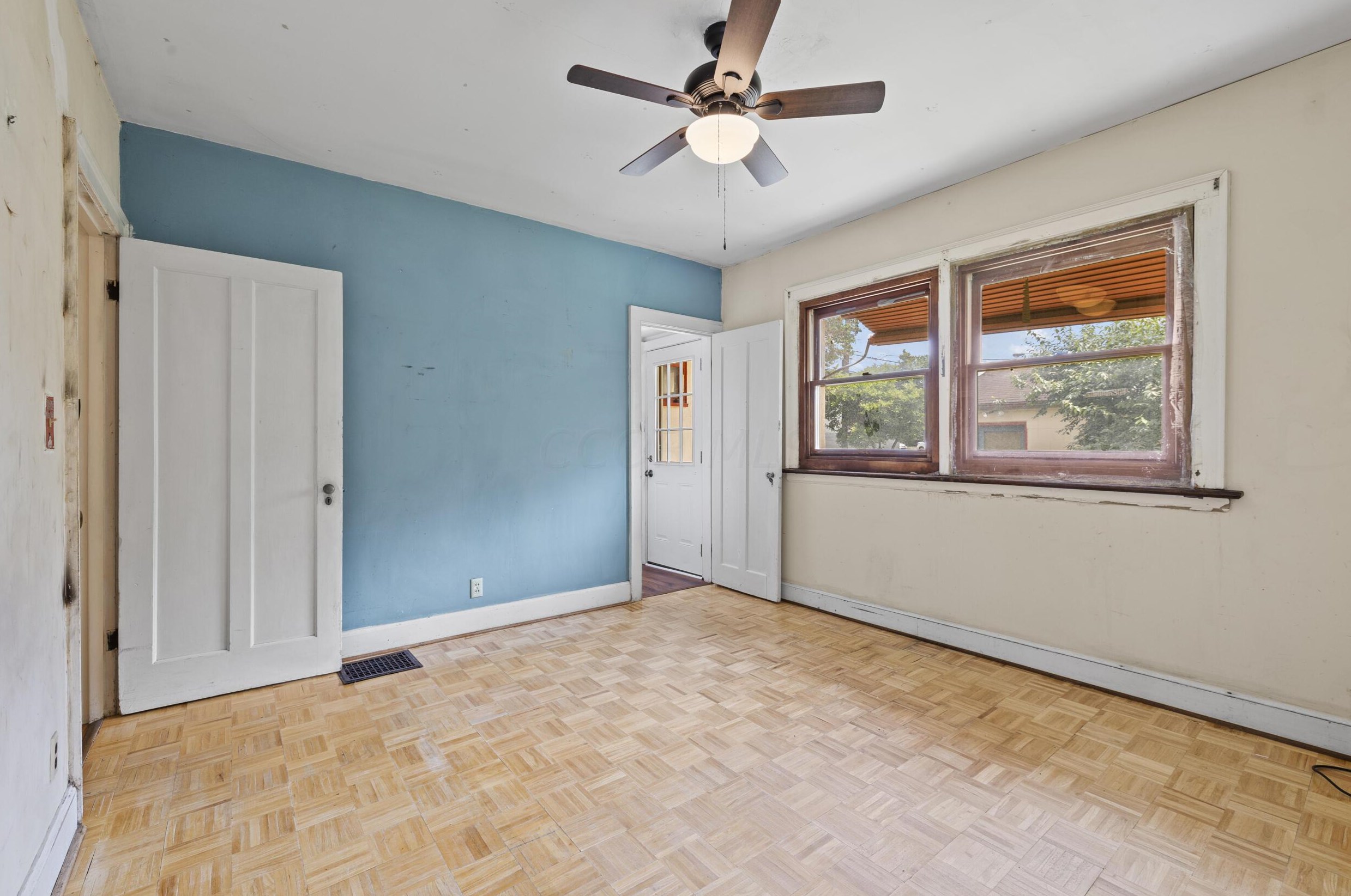 23 Torrence Rd, Columbus OH 43214-3841 exterior