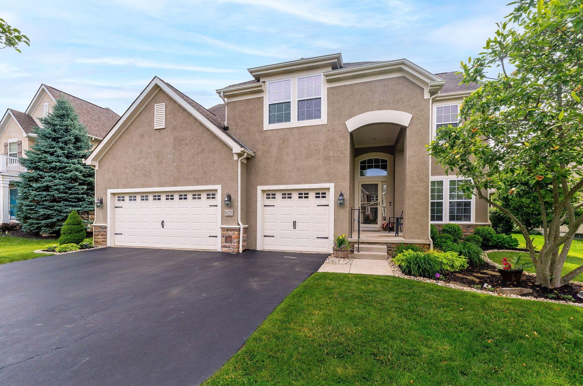 8323 Danbridge Way, Westerville OH  43082-7975 exterior
