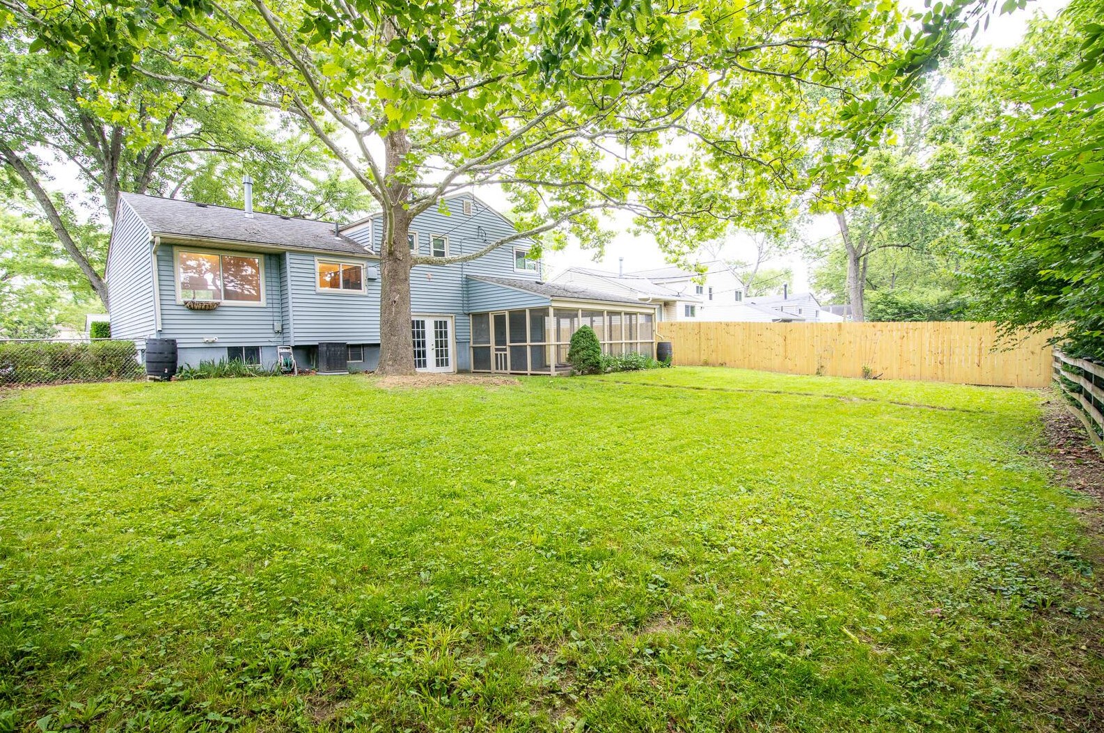 3041 Rightmire Blvd, Columbus OH 43221-1662 exterior