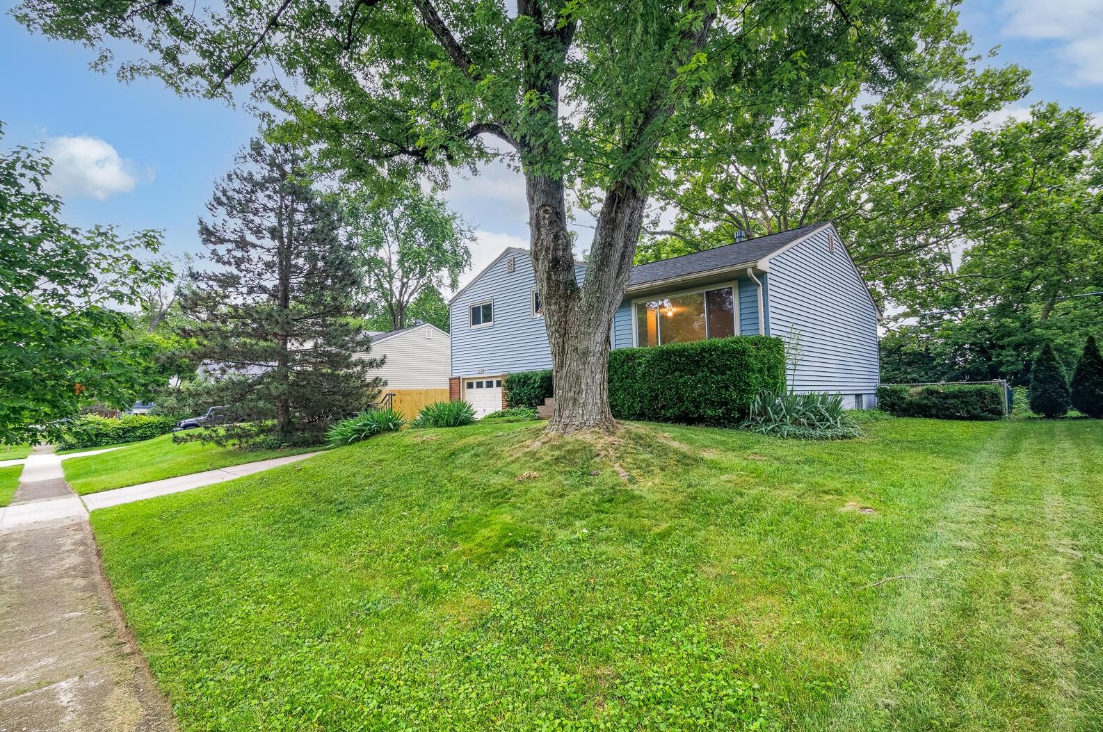 3041 Rightmire Blvd, Columbus OH 43221-1662 exterior