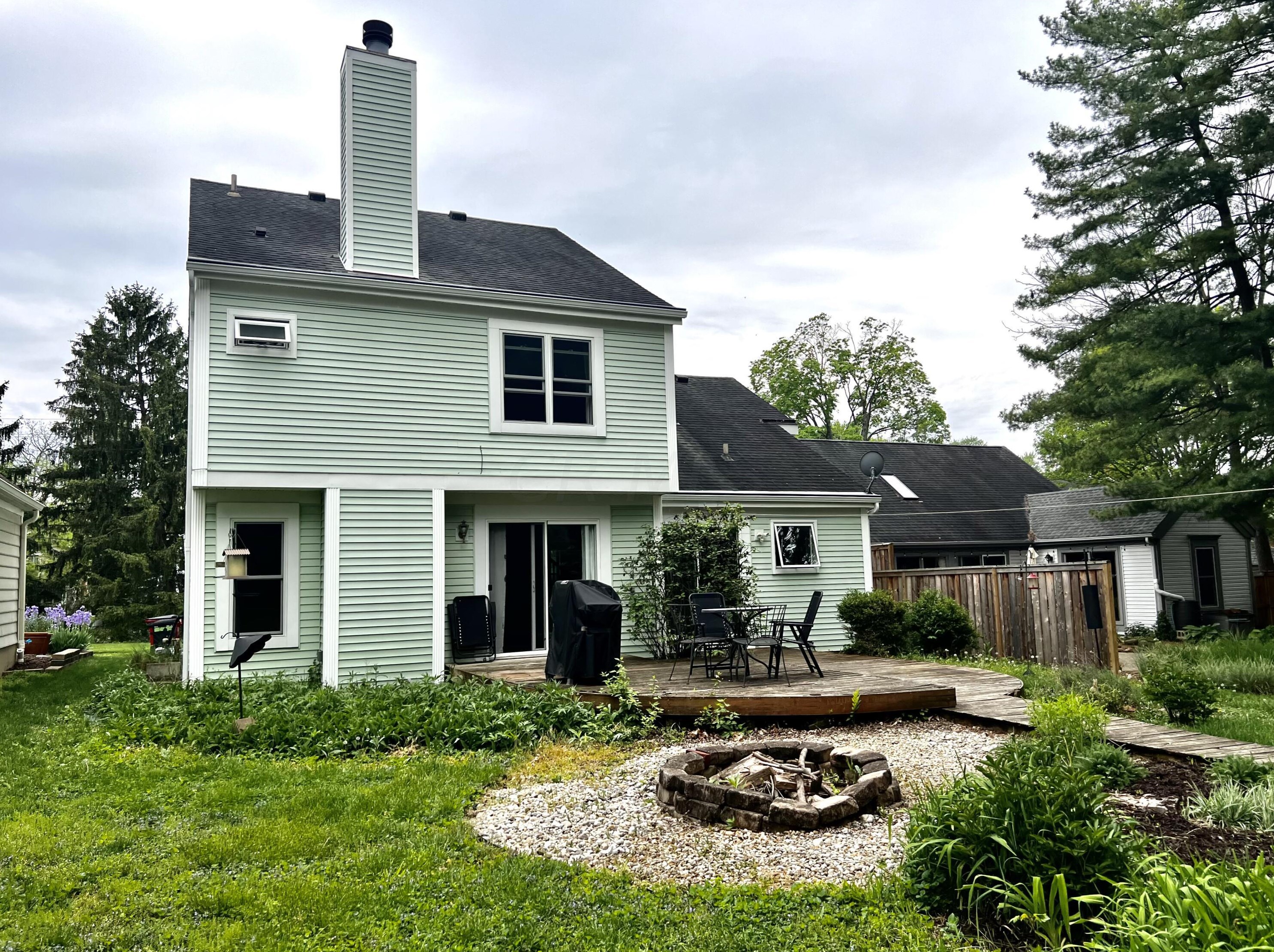 214 Dublin Granville Rd, Columbus OH 43085-3185 exterior