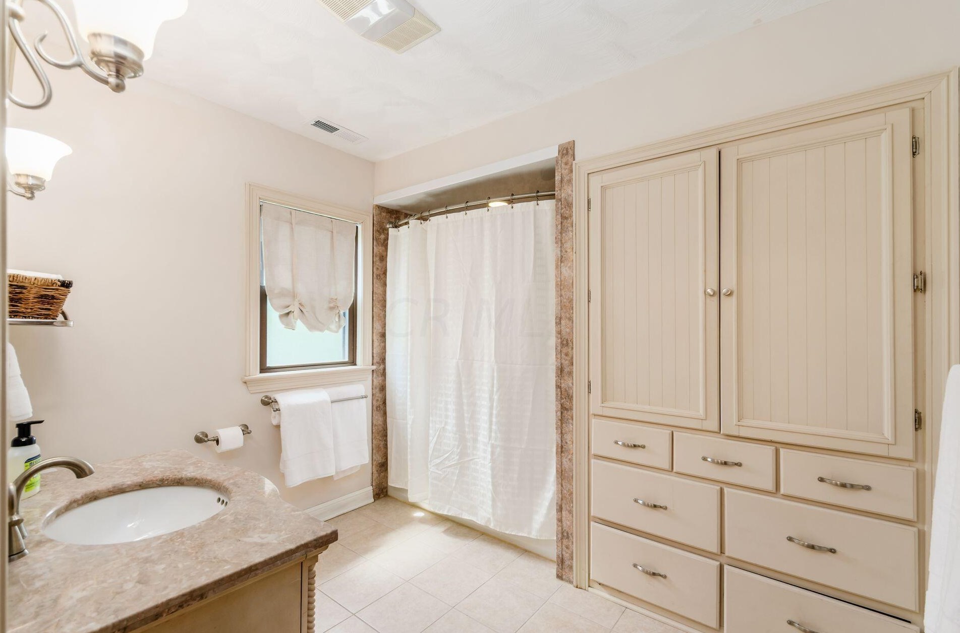 1685 Andover Rd, Columbus OH 43212-2301 exterior