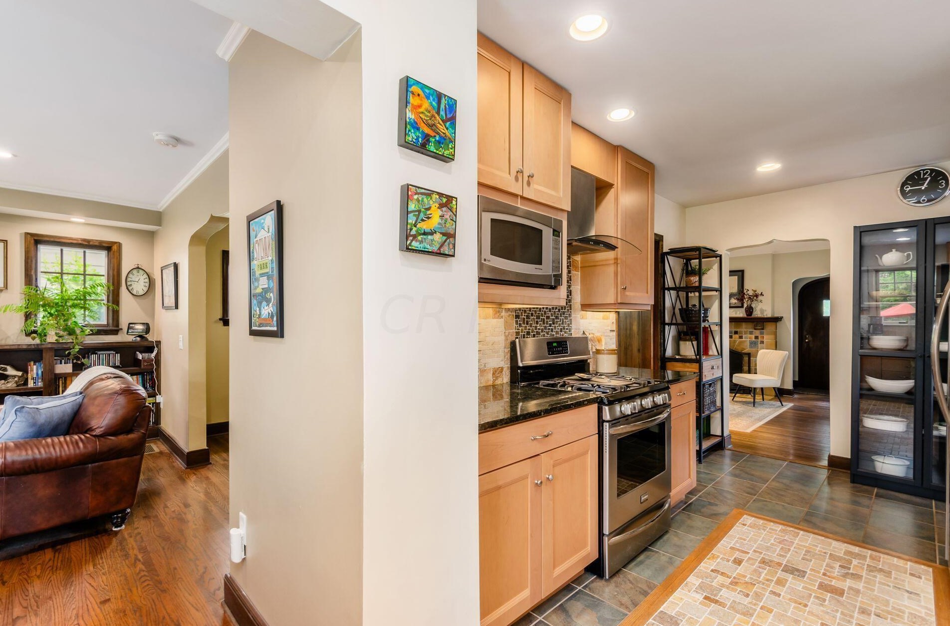 1685 Andover Rd, Columbus OH 43212-2301 exterior