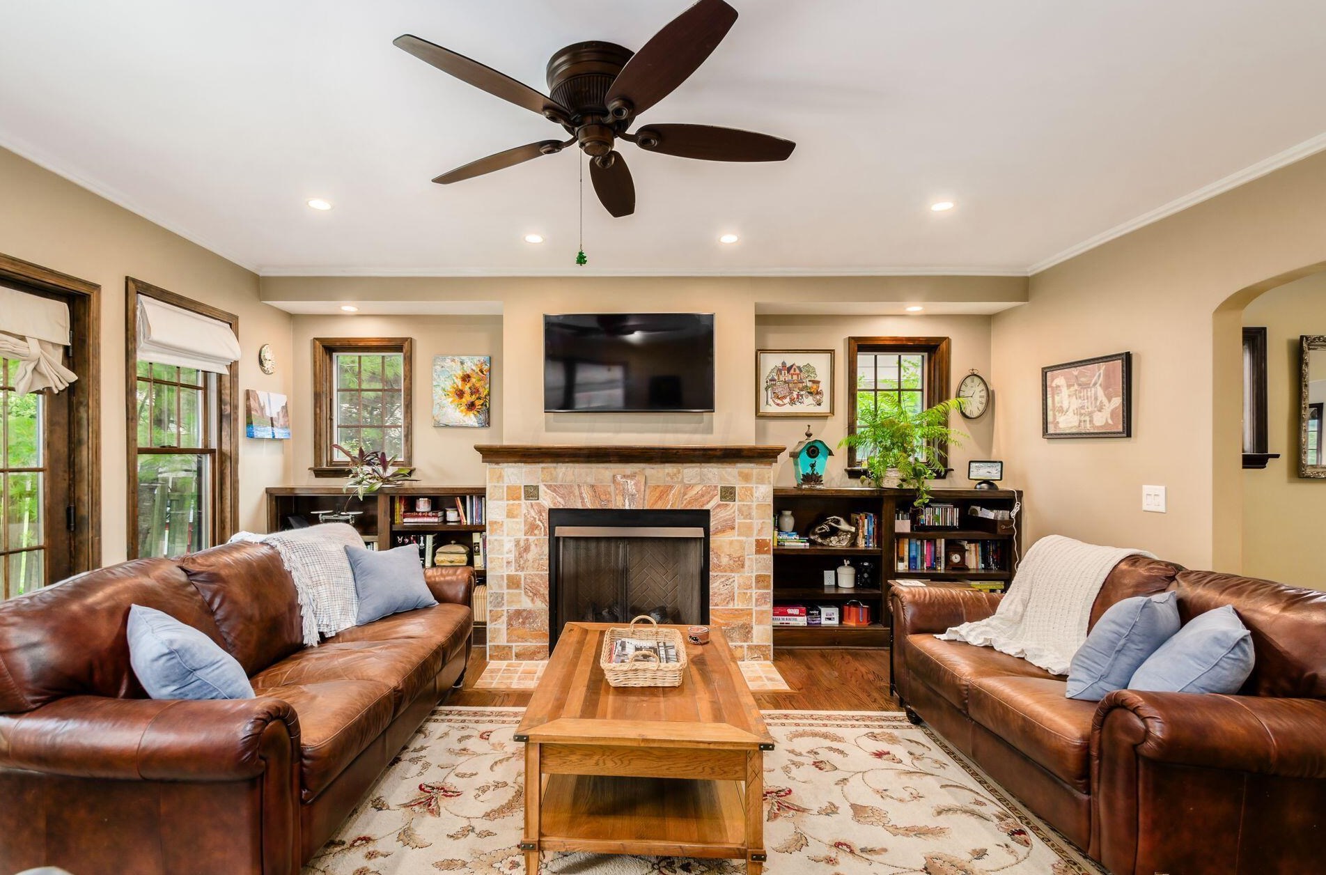 1685 Andover Rd, Columbus OH 43212-2301 exterior