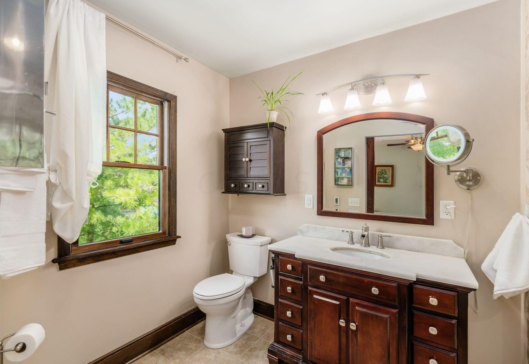 1685 Andover Rd, Columbus OH 43212-2301 exterior