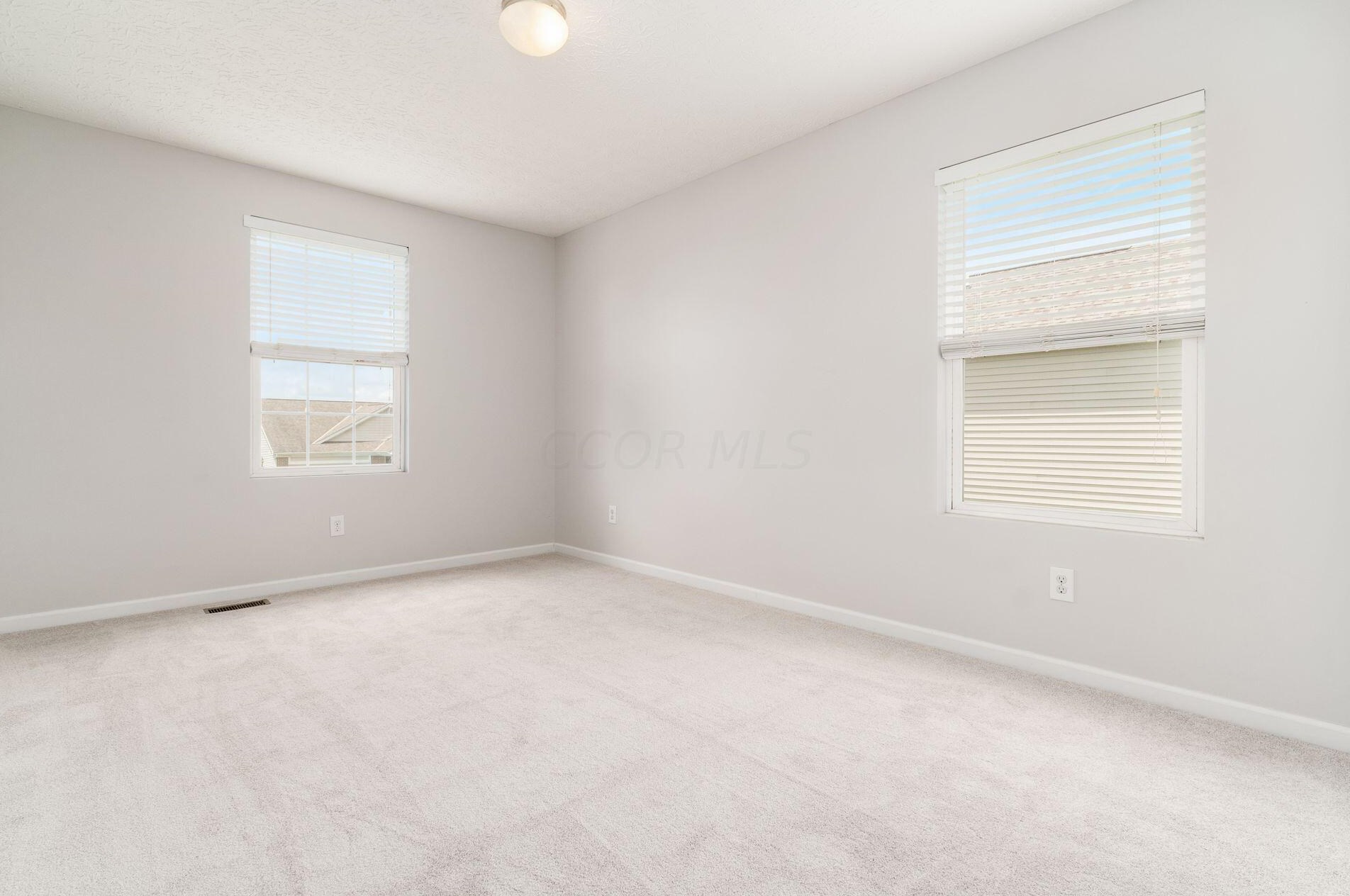 808 Brevard Cir, Pickerington OH  43147-7854 exterior