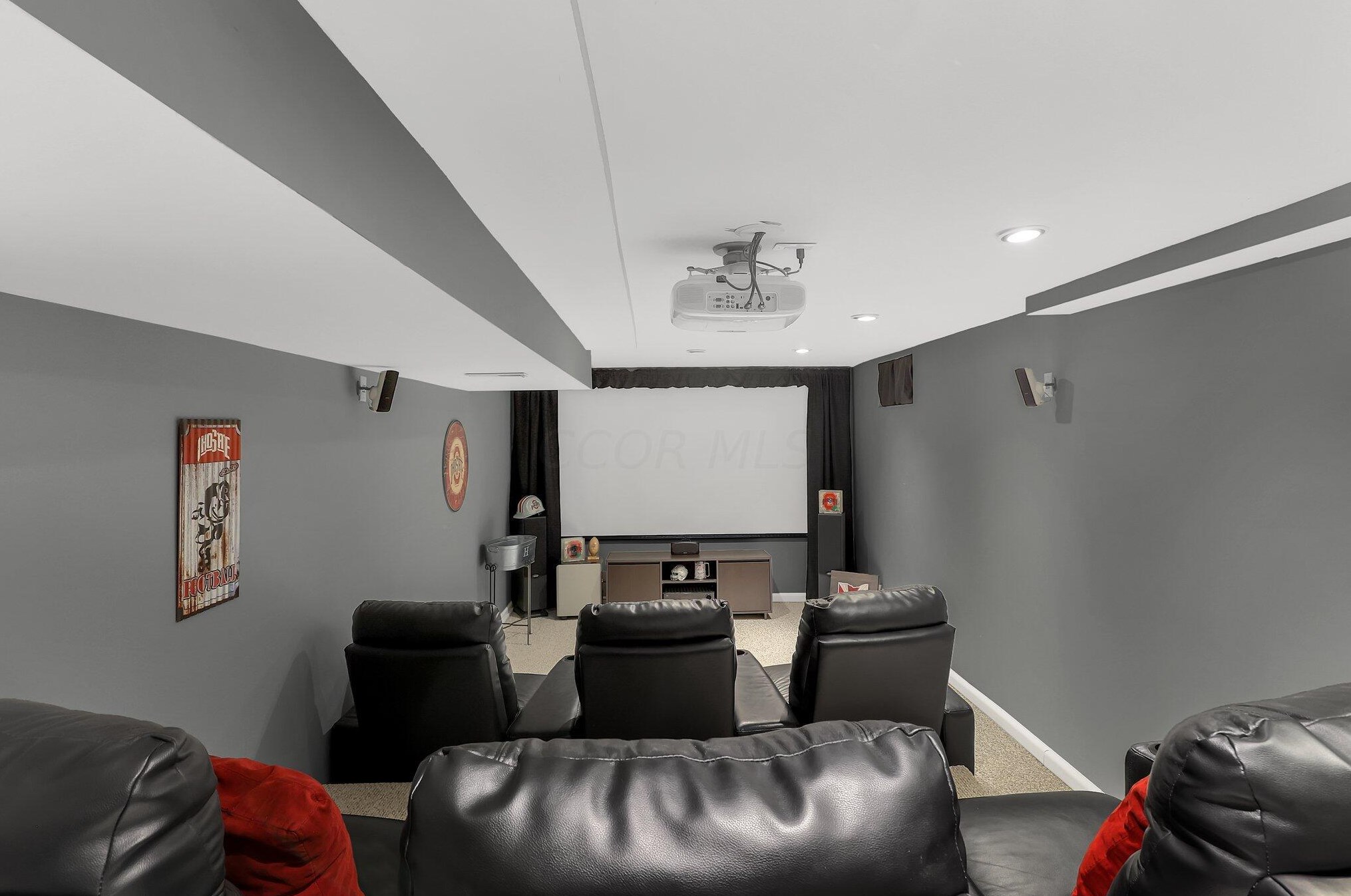 3553 Rosburg Dr, Columbus OH 43228-7073 exterior