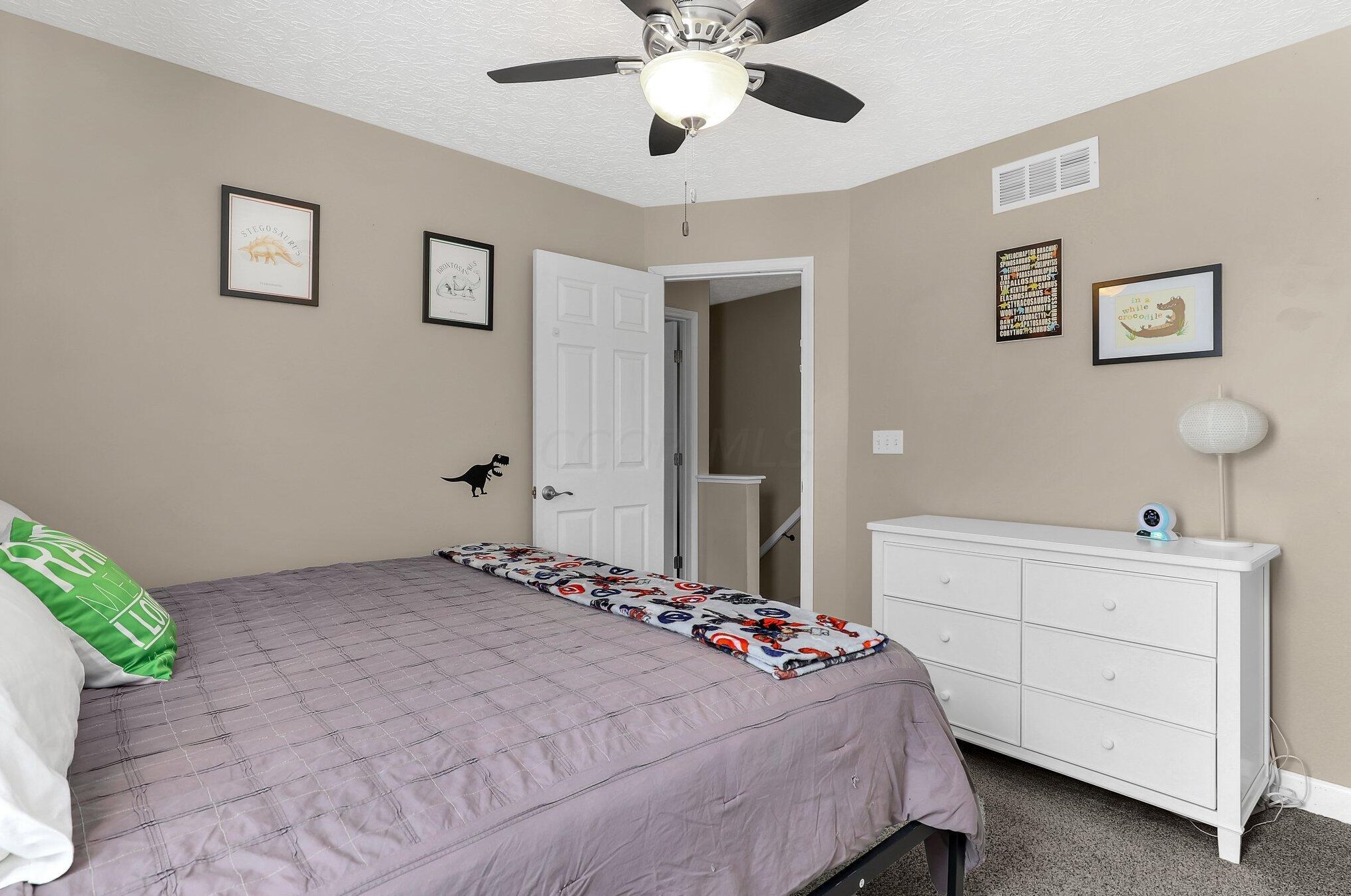 3553 Rosburg Dr, Columbus OH 43228-7073 exterior