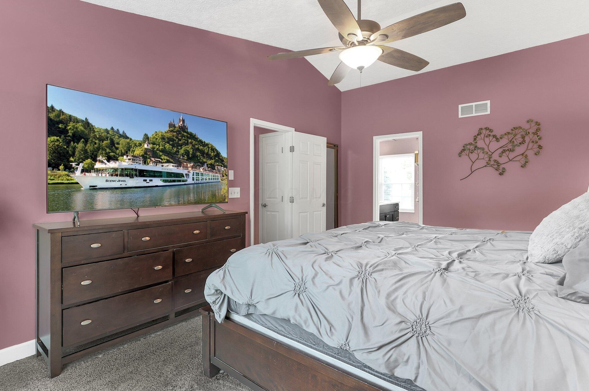 3553 Rosburg Dr, Columbus OH 43228-7073 exterior