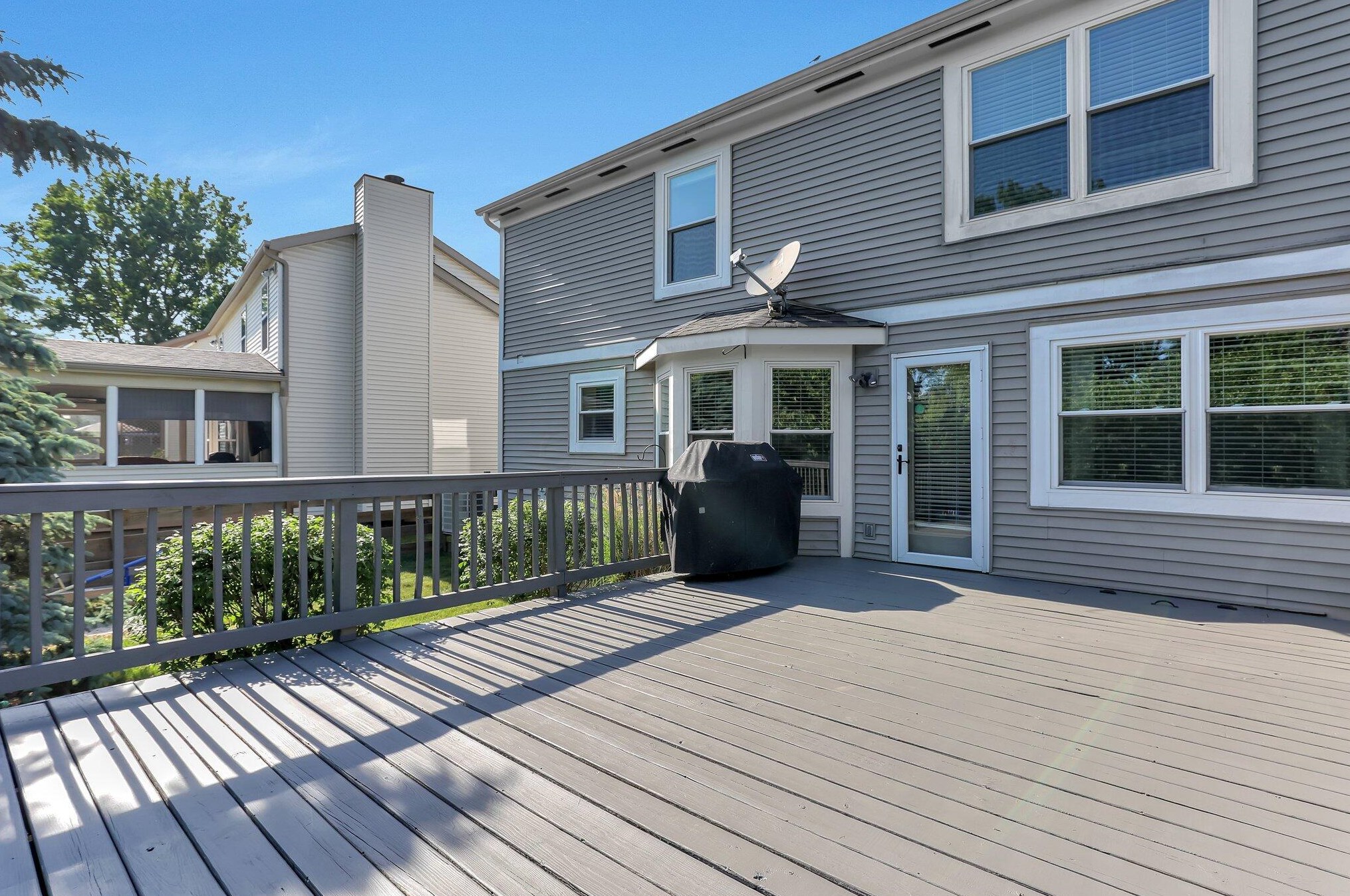 3553 Rosburg Dr, Columbus OH 43228-7073 exterior