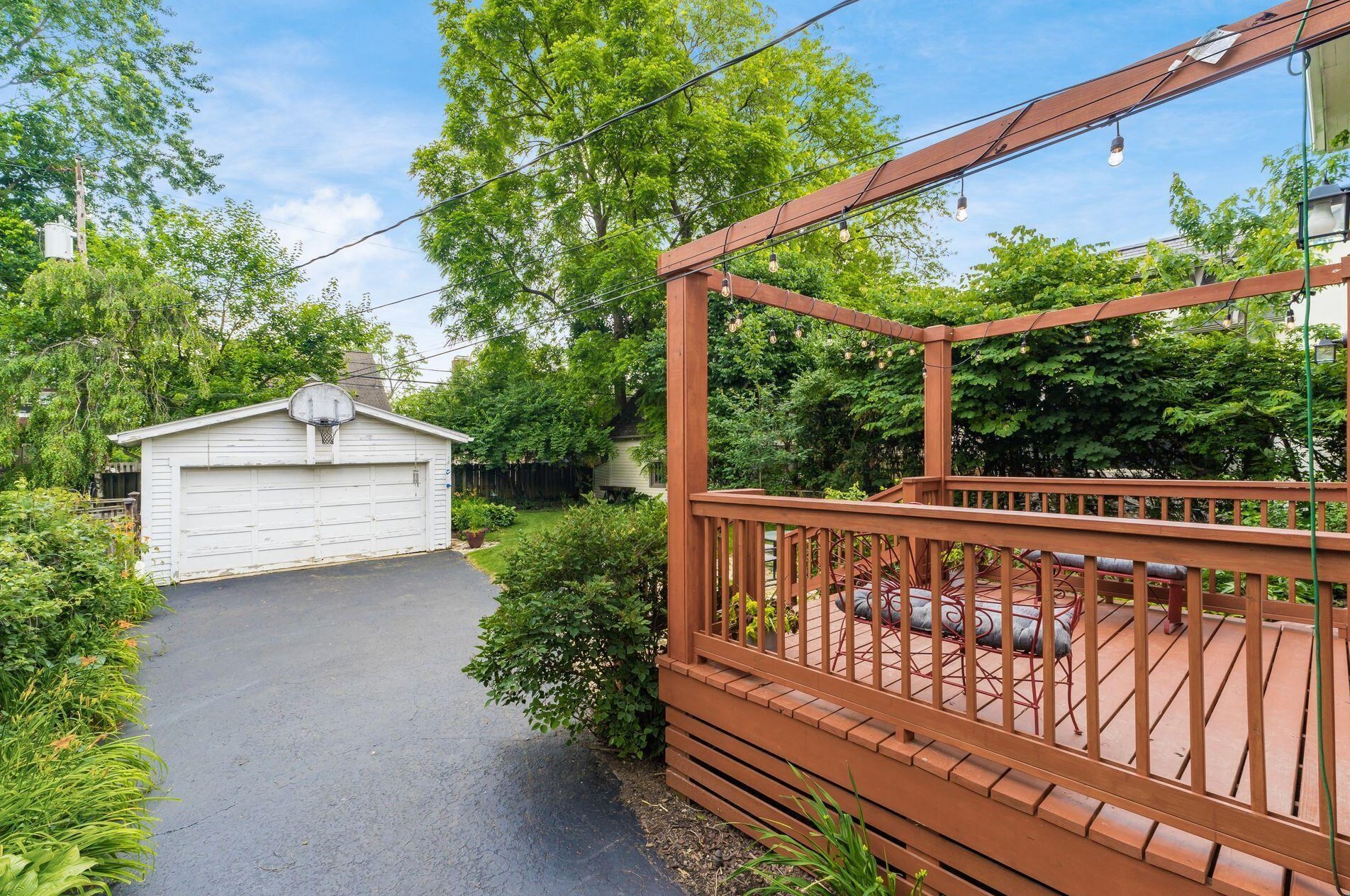 50 Bullitt Park Pl, Columbus OH 43209-1713 exterior