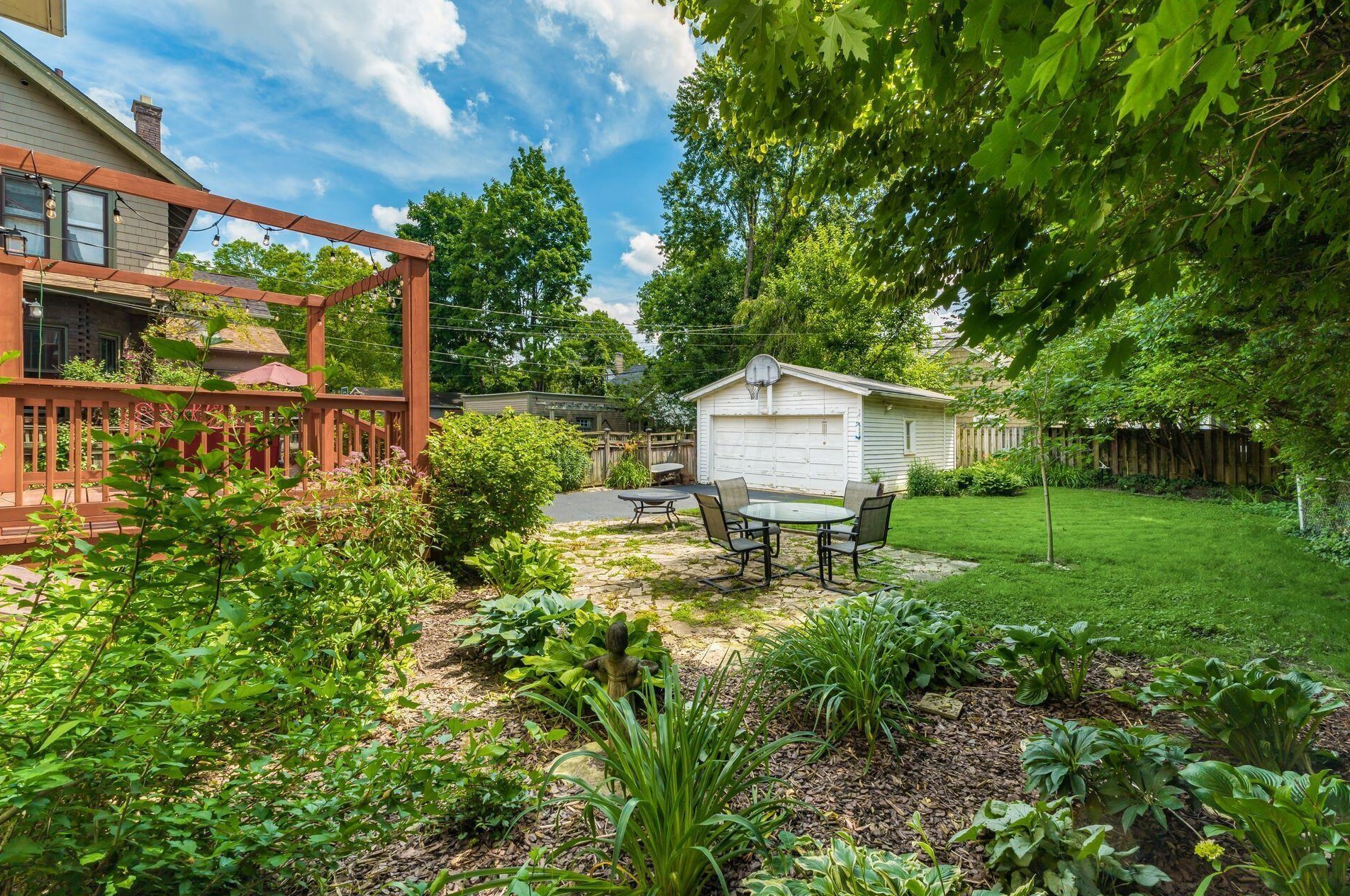 50 Bullitt Park Pl, Columbus OH 43209-1713 exterior