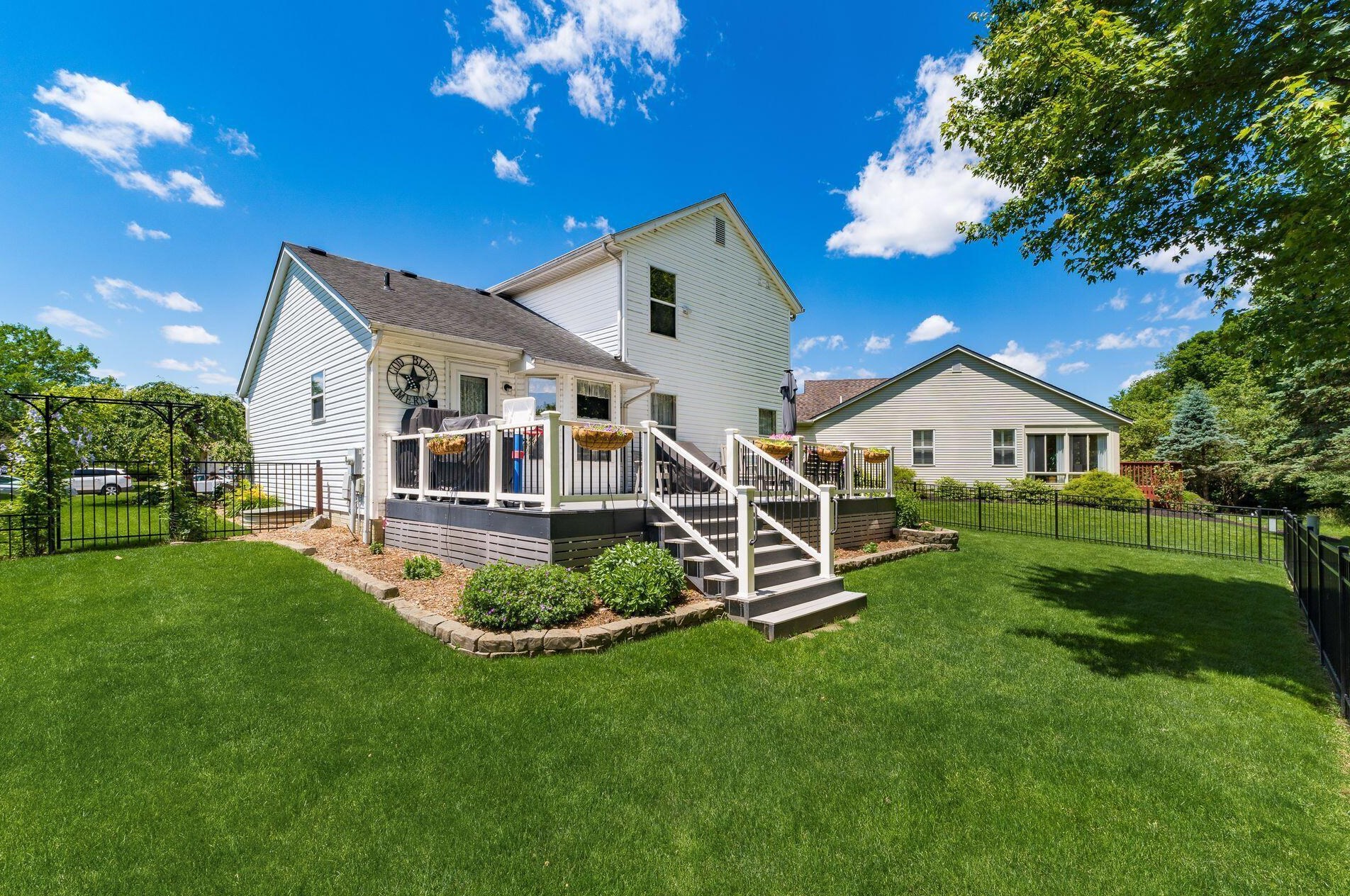 464 Broadview Ct, Pataskala OH  43062-8144 exterior