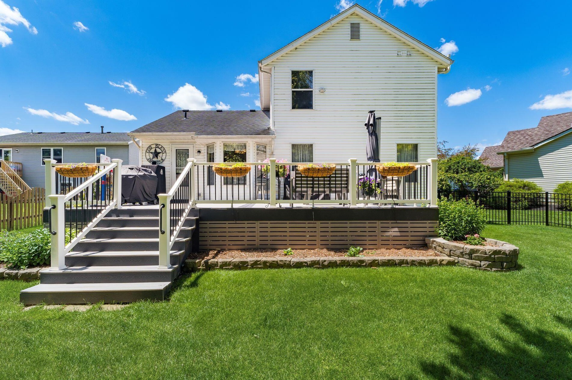 464 Broadview Ct, Pataskala OH  43062-8144 exterior