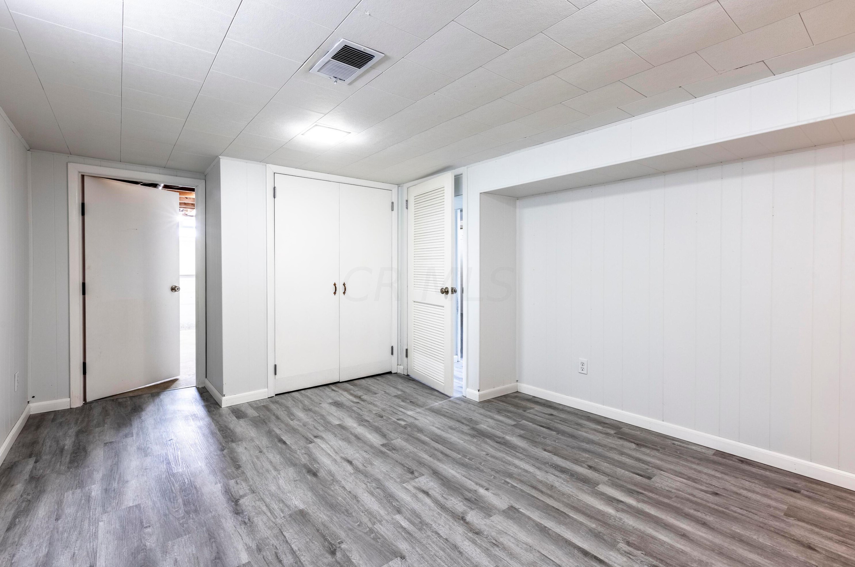 2665 Atwood Ter, Columbus OH 43211-1105 exterior