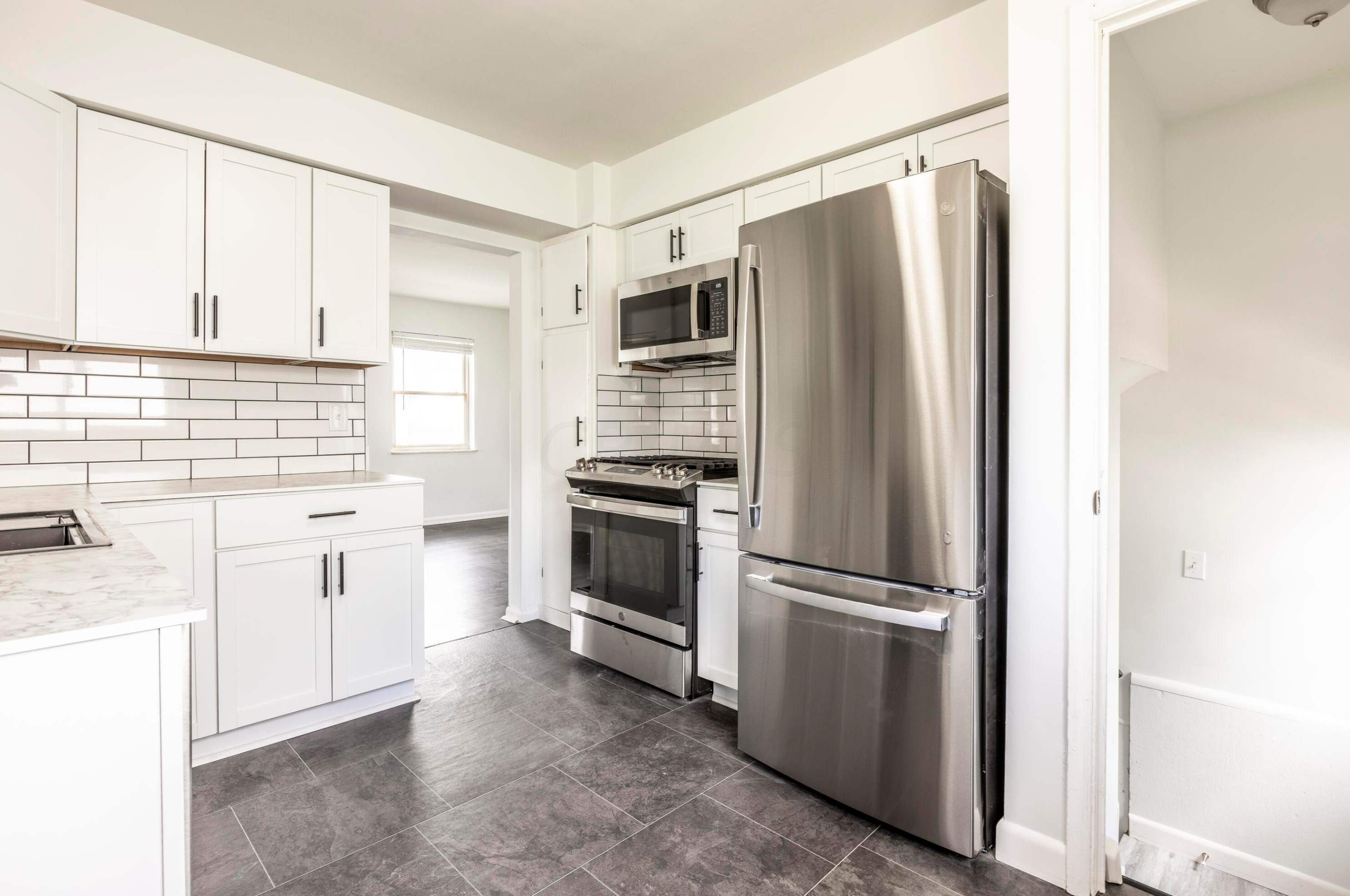 2665 Atwood Ter, Columbus OH 43211-1105 exterior