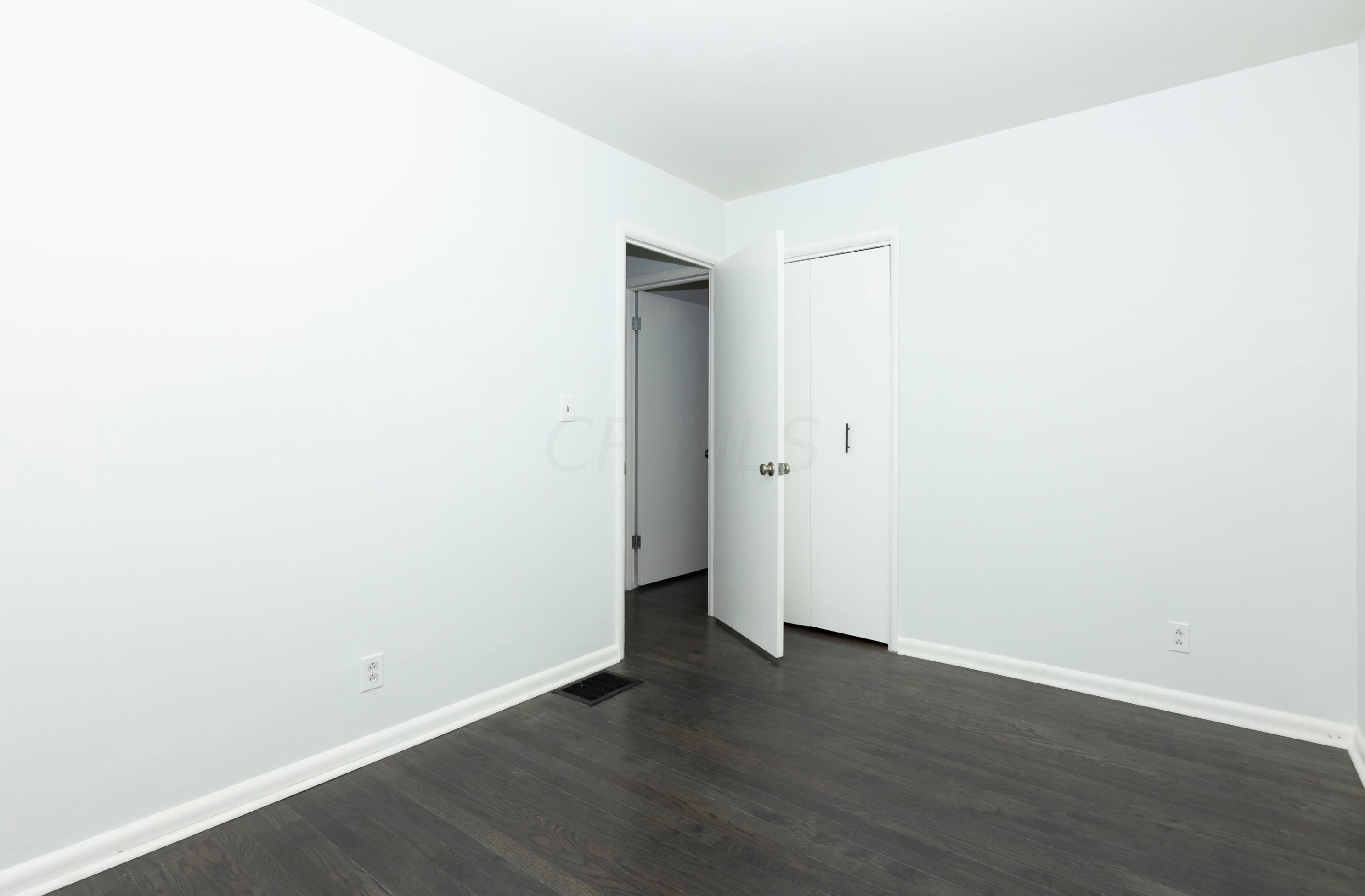 2665 Atwood Ter, Columbus OH 43211-1105 exterior