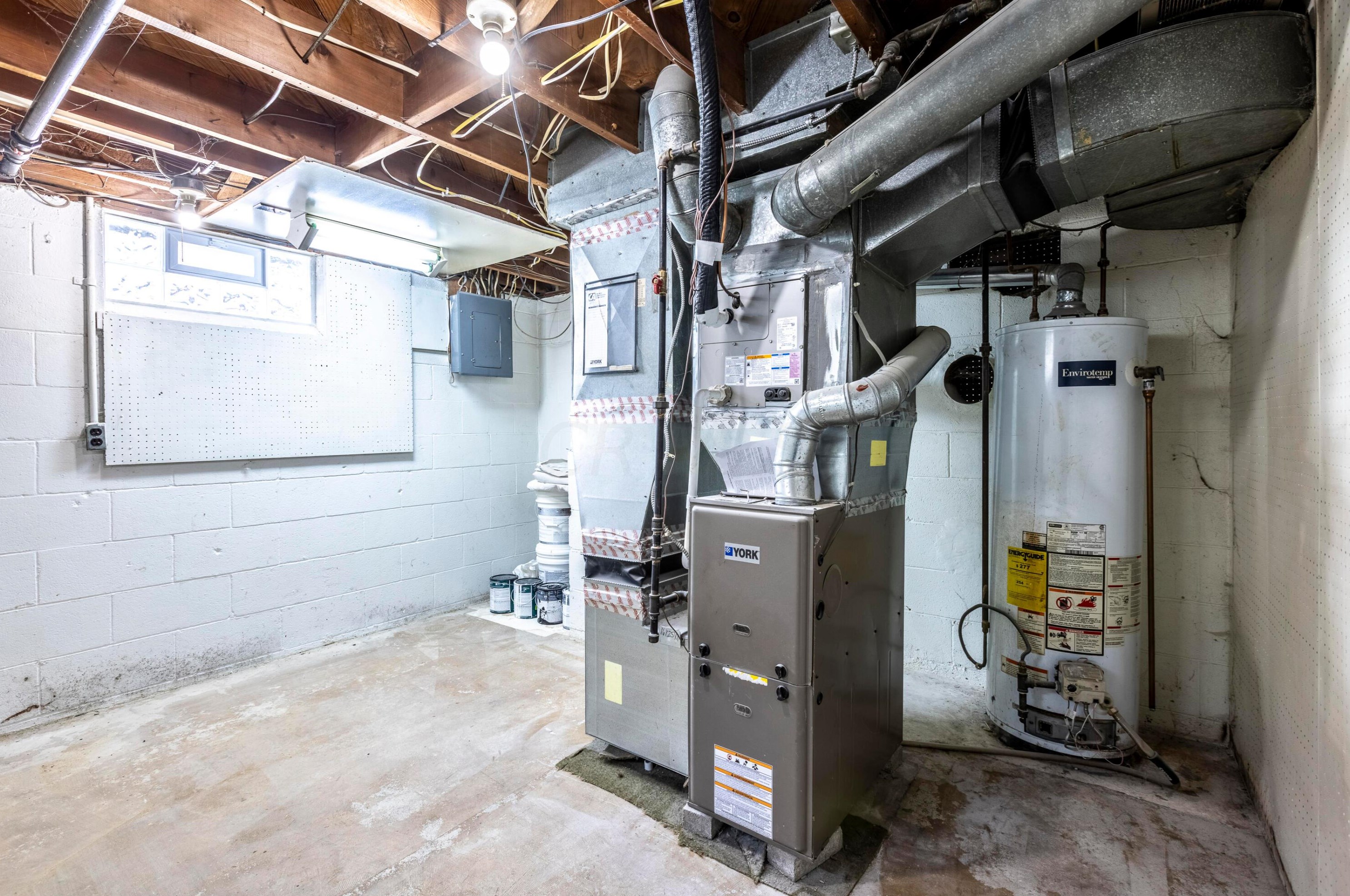 2665 Atwood Ter, Columbus OH 43211-1105 exterior