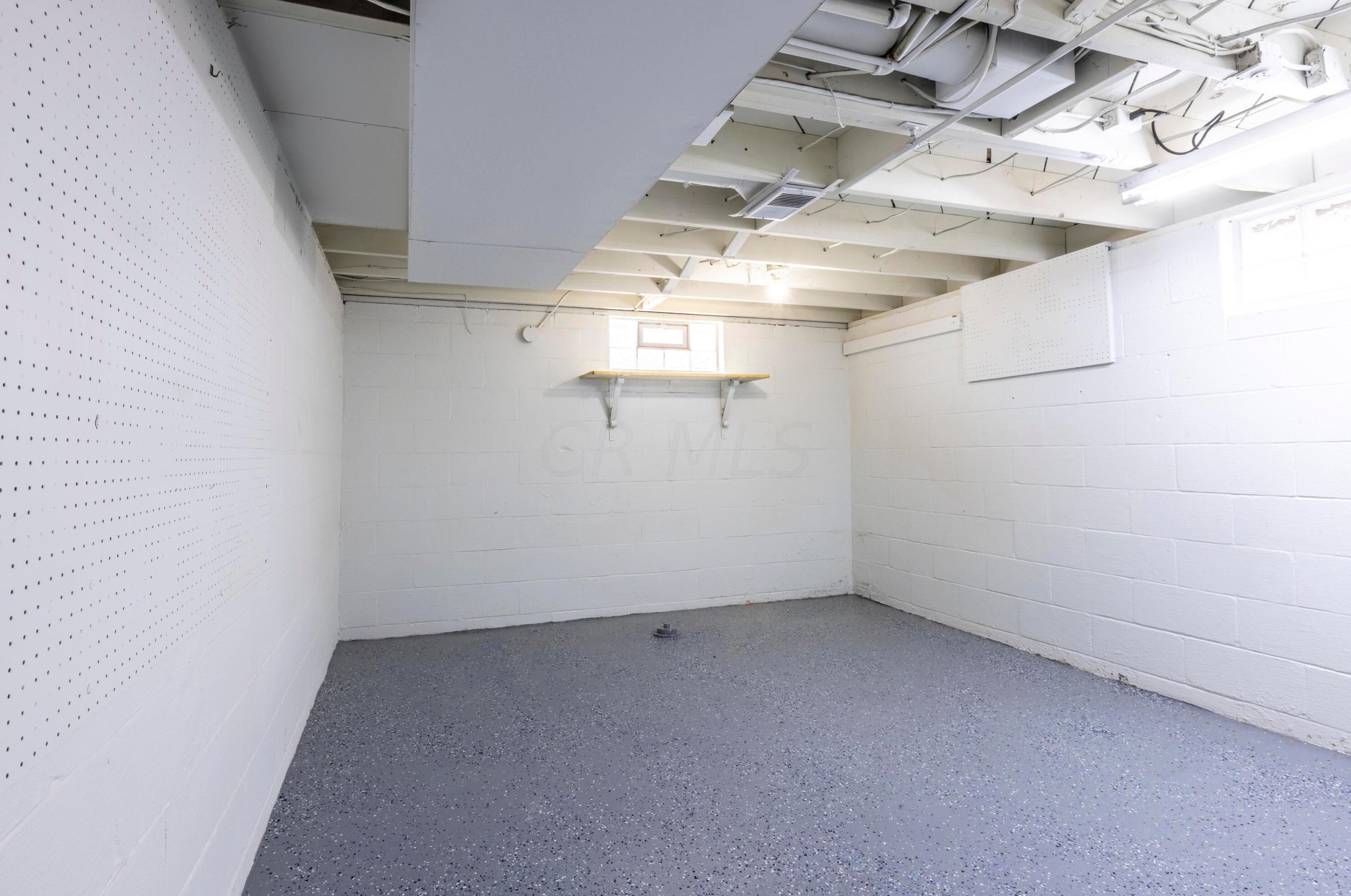 2665 Atwood Ter, Columbus OH 43211-1105 exterior