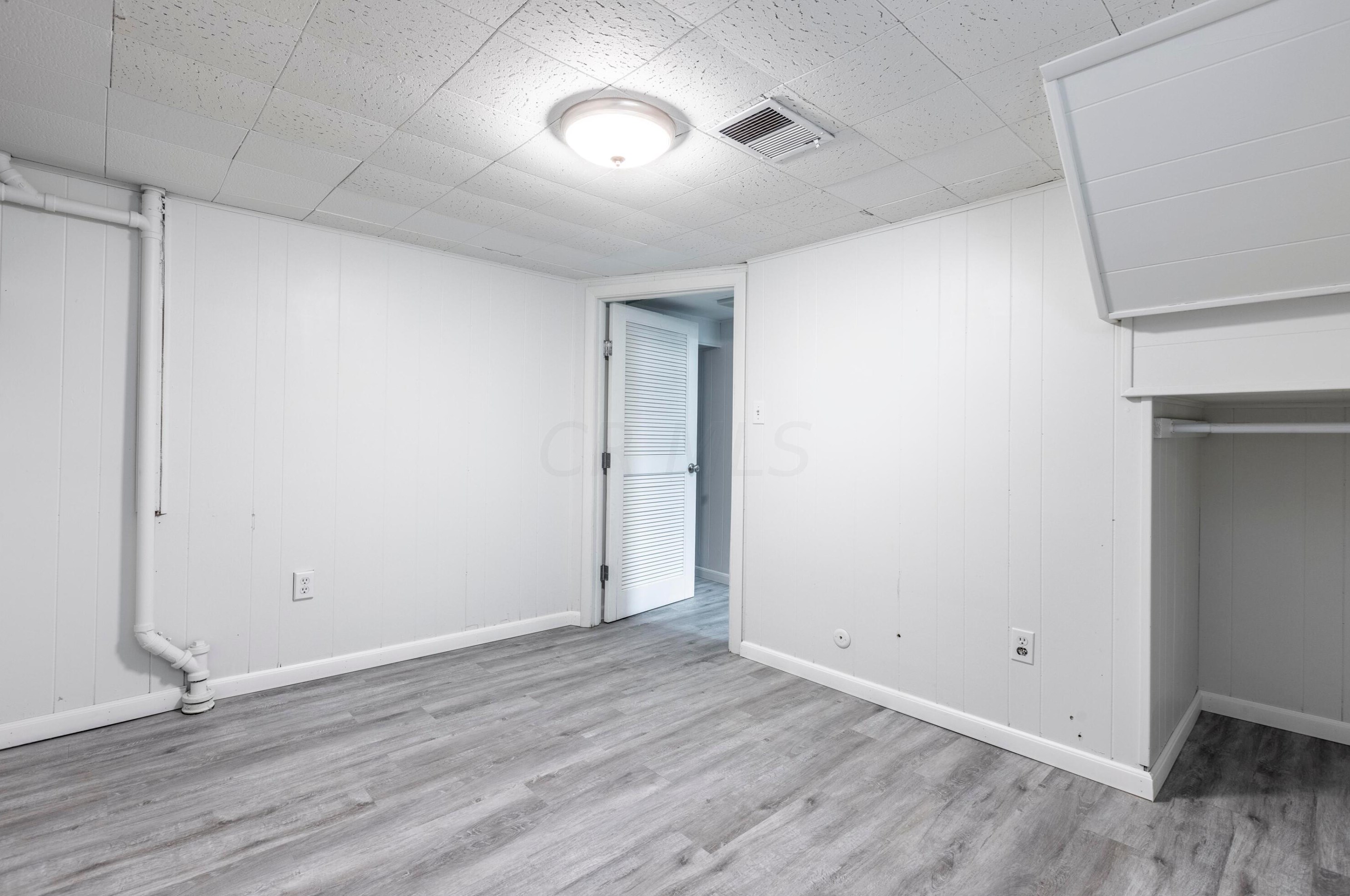 2665 Atwood Ter, Columbus OH 43211-1105 exterior