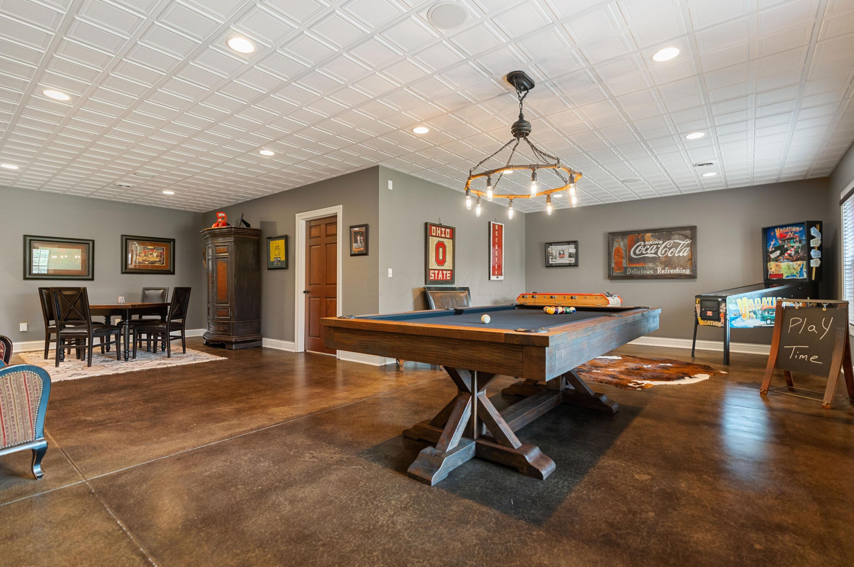 5850 Stonesthrow Dr, Wooster OH 44691-7445 exterior