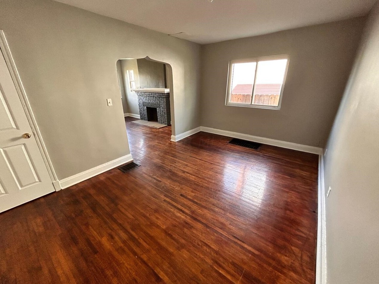 3008 Cleveland Ave, Columbus OH  43224-4420 exterior