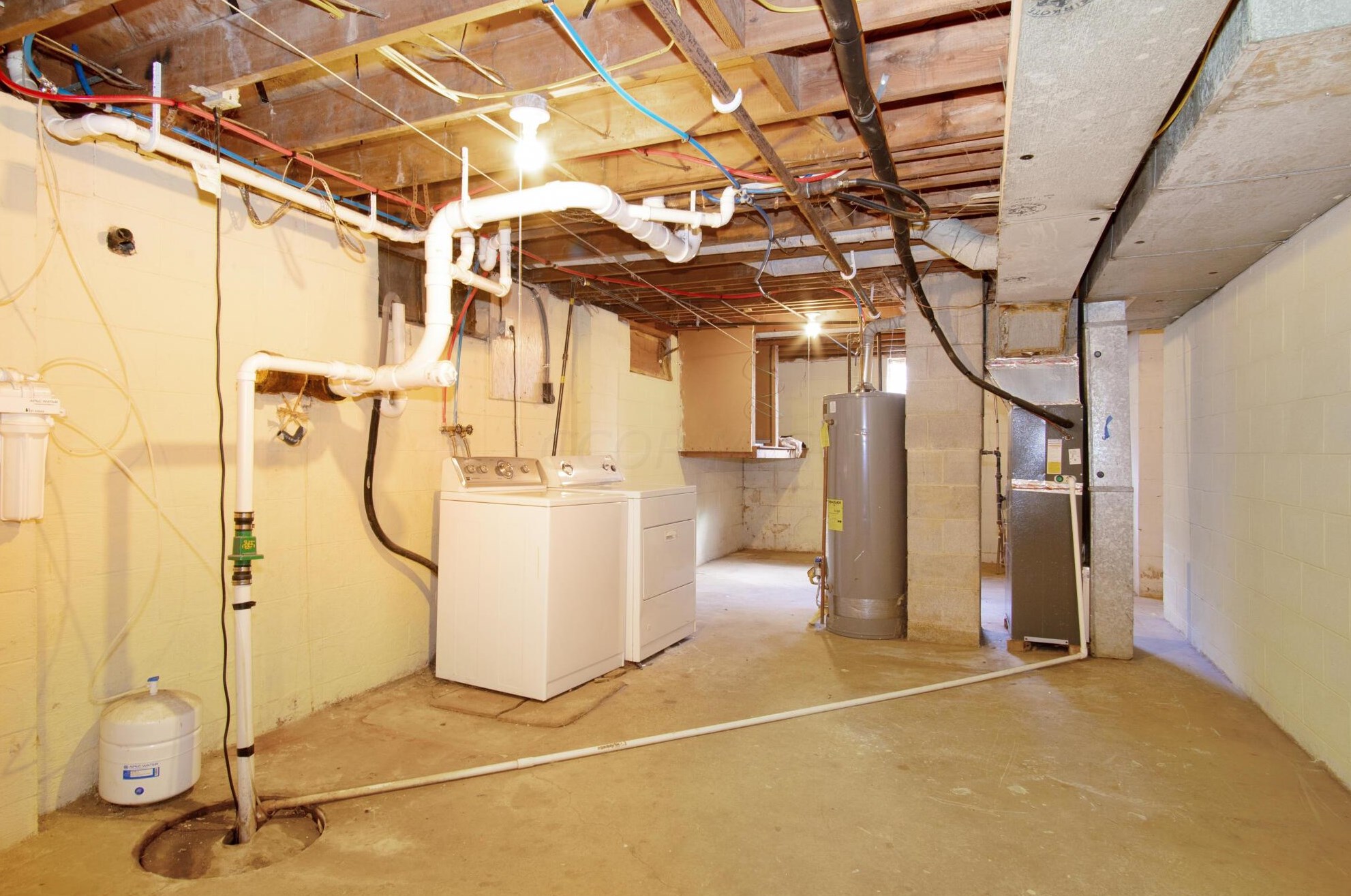 1450 Idlewild Dr, Columbus OH 43232-9401 exterior