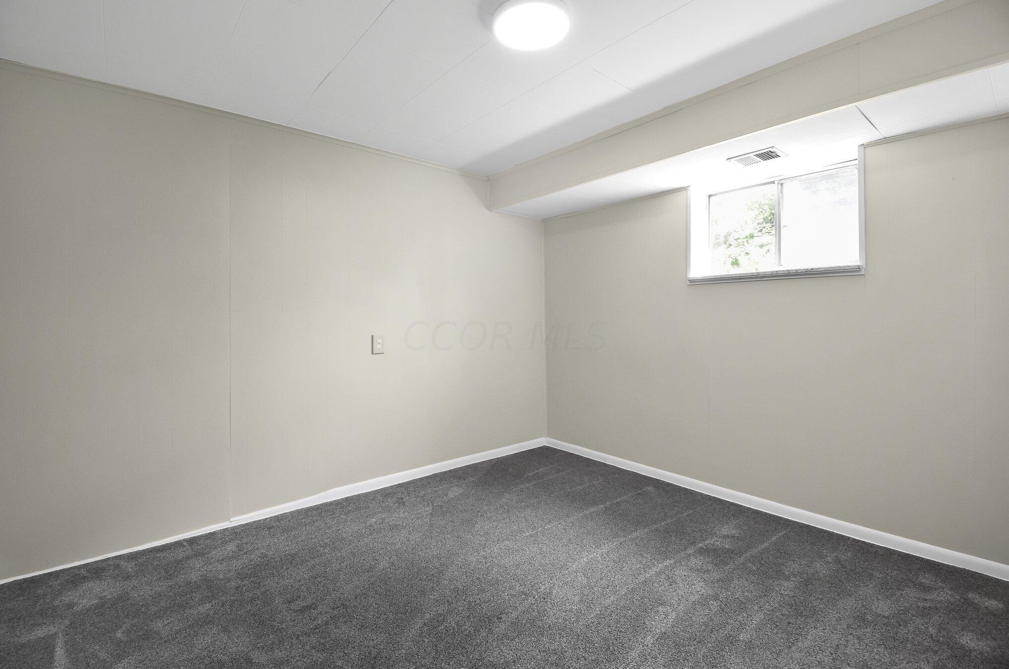 5087 Holbrook Dr, Columbus OH 43232-6604 exterior