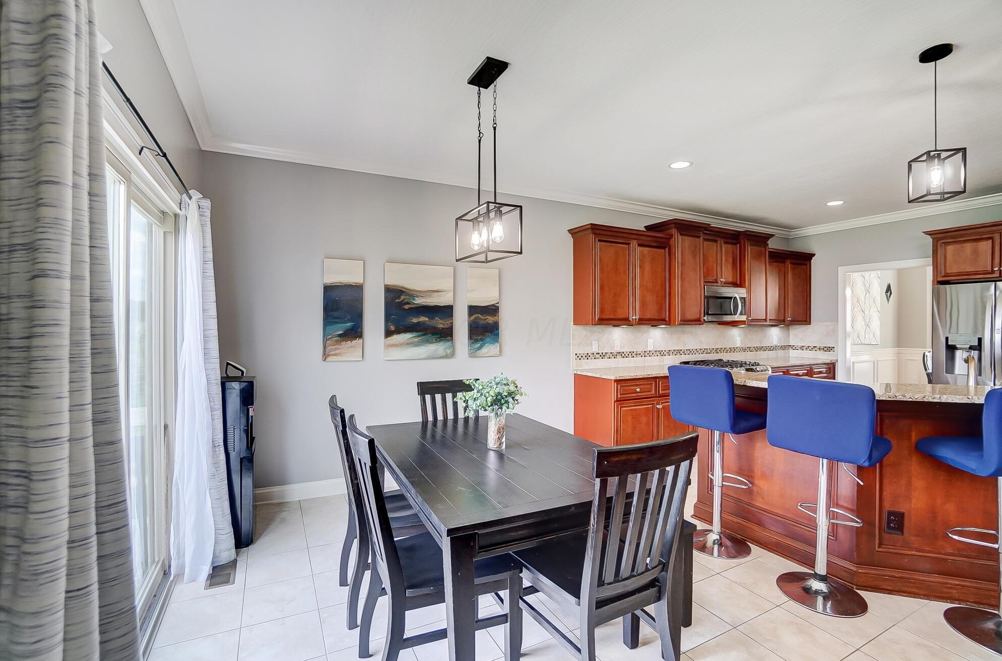 7551 Walnut Dr, Cnl Wnchstr OH 43110-8185 exterior