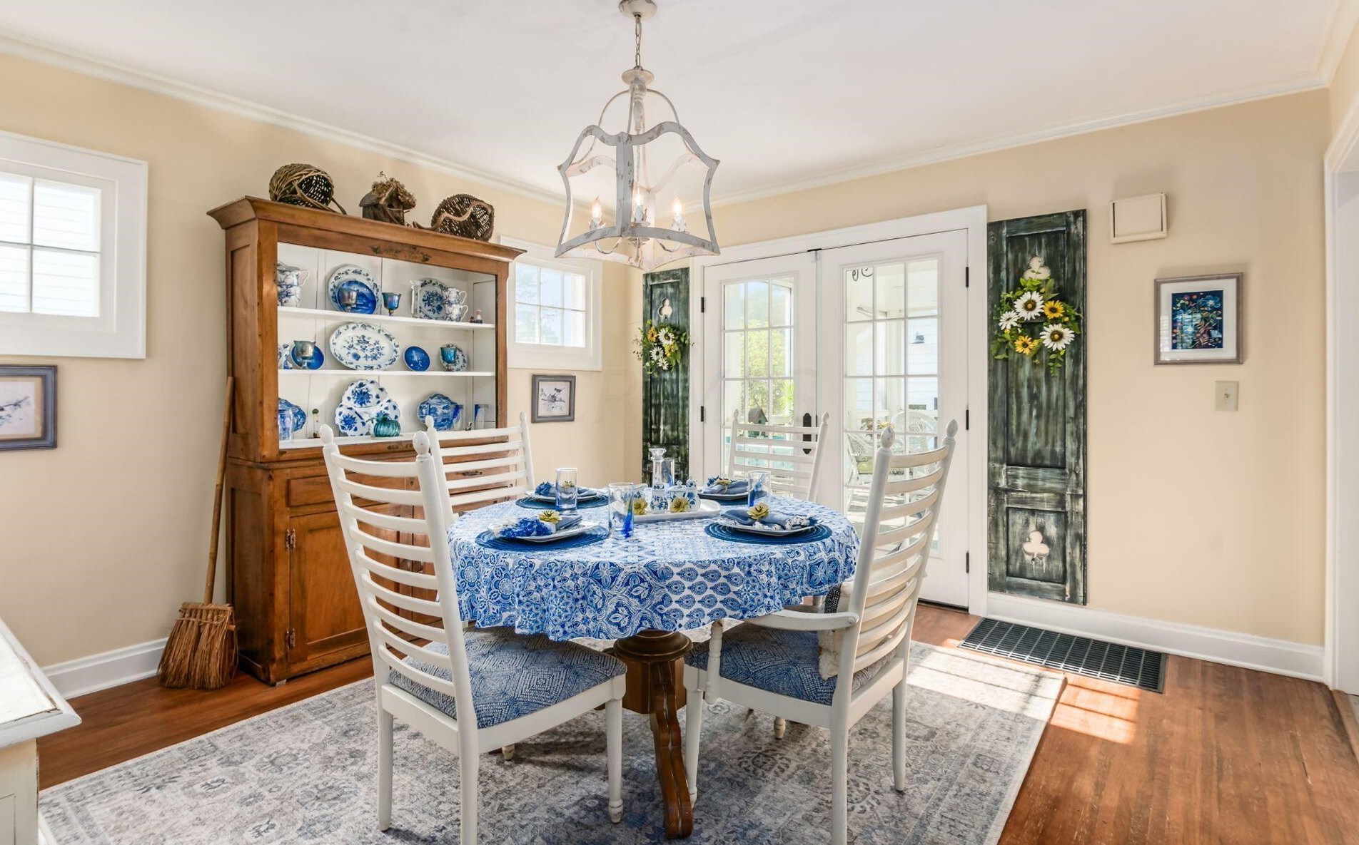 2977 Palmetto St, Columbus OH 43204-3264 exterior